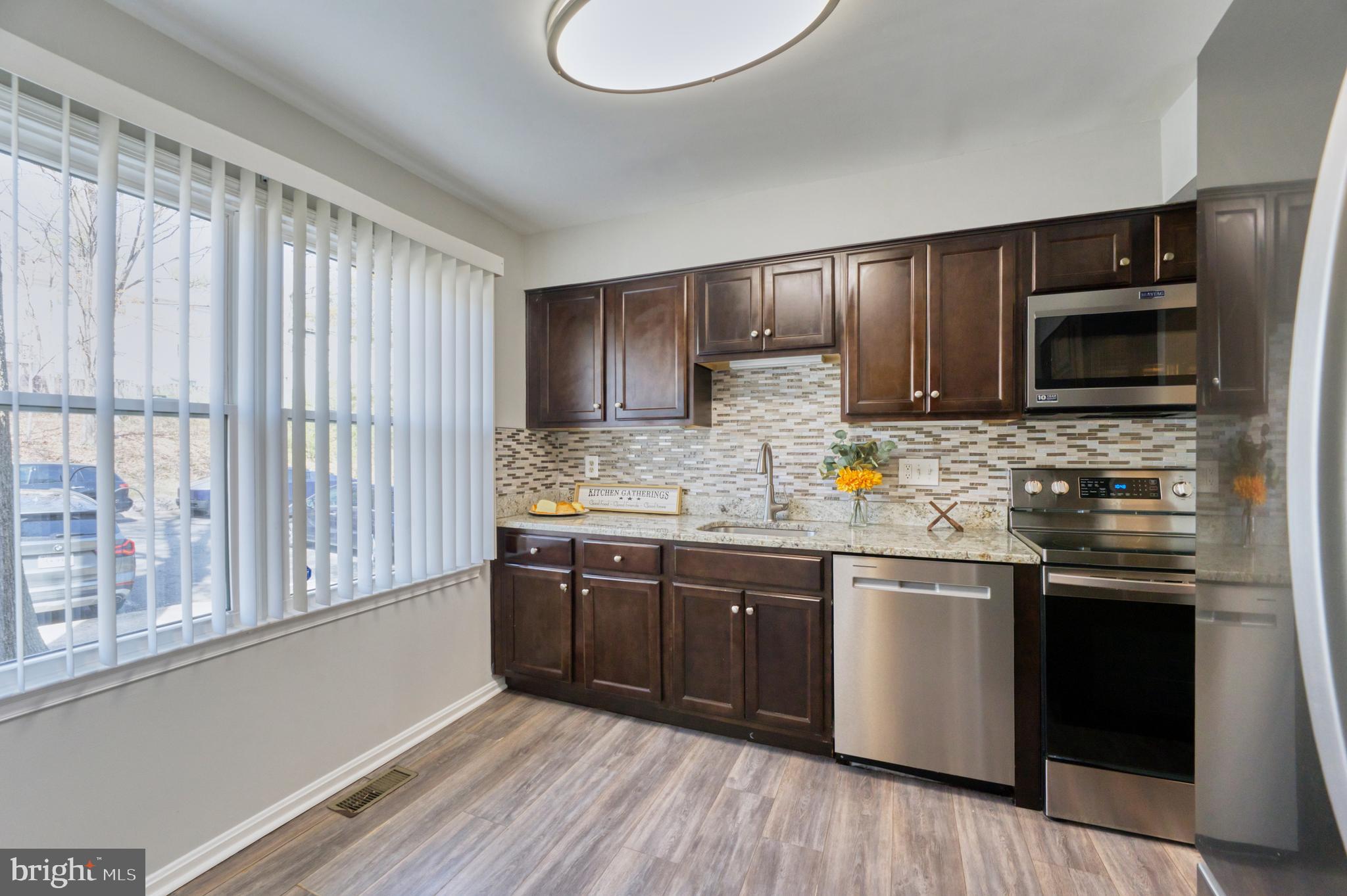 LAKE RIDGE-THOUSAND OAKS - Residential