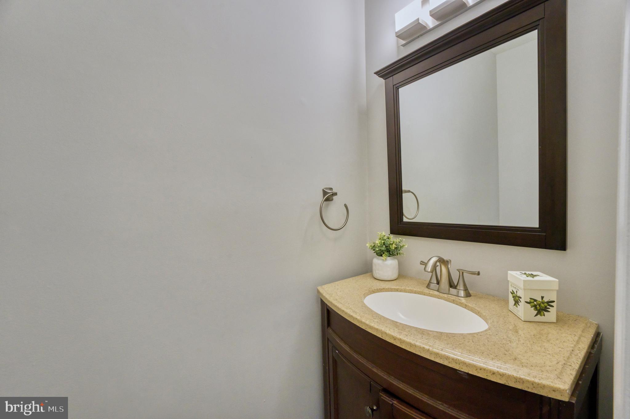 LAKE RIDGE-THOUSAND OAKS - Residential