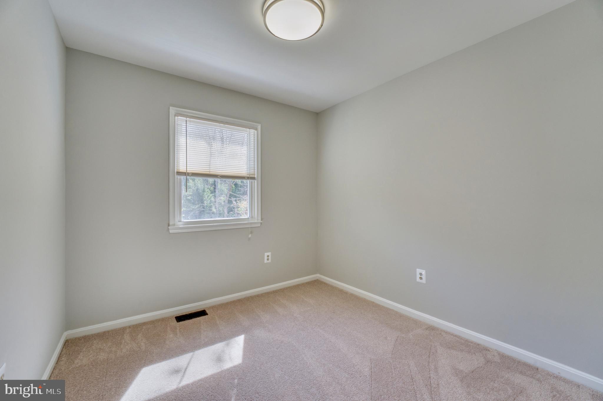 LAKE RIDGE-THOUSAND OAKS - Residential