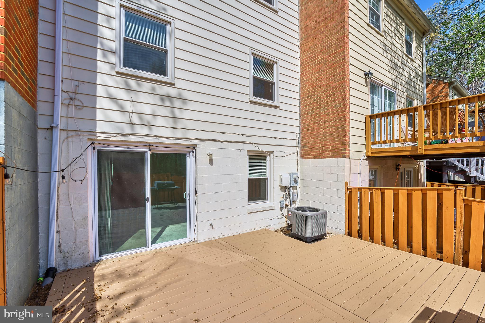 LAKE RIDGE-THOUSAND OAKS - Residential