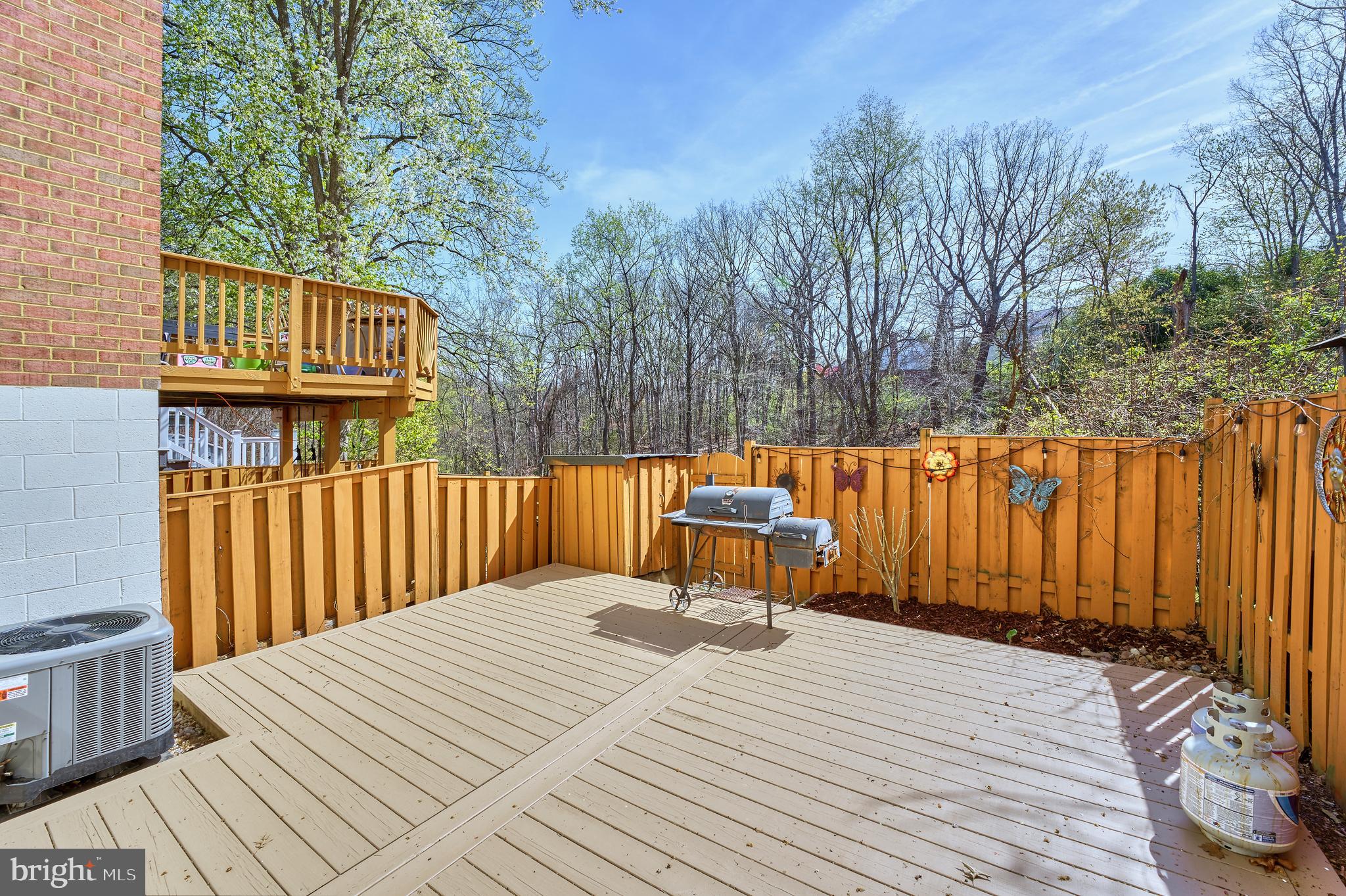 LAKE RIDGE-THOUSAND OAKS - Residential