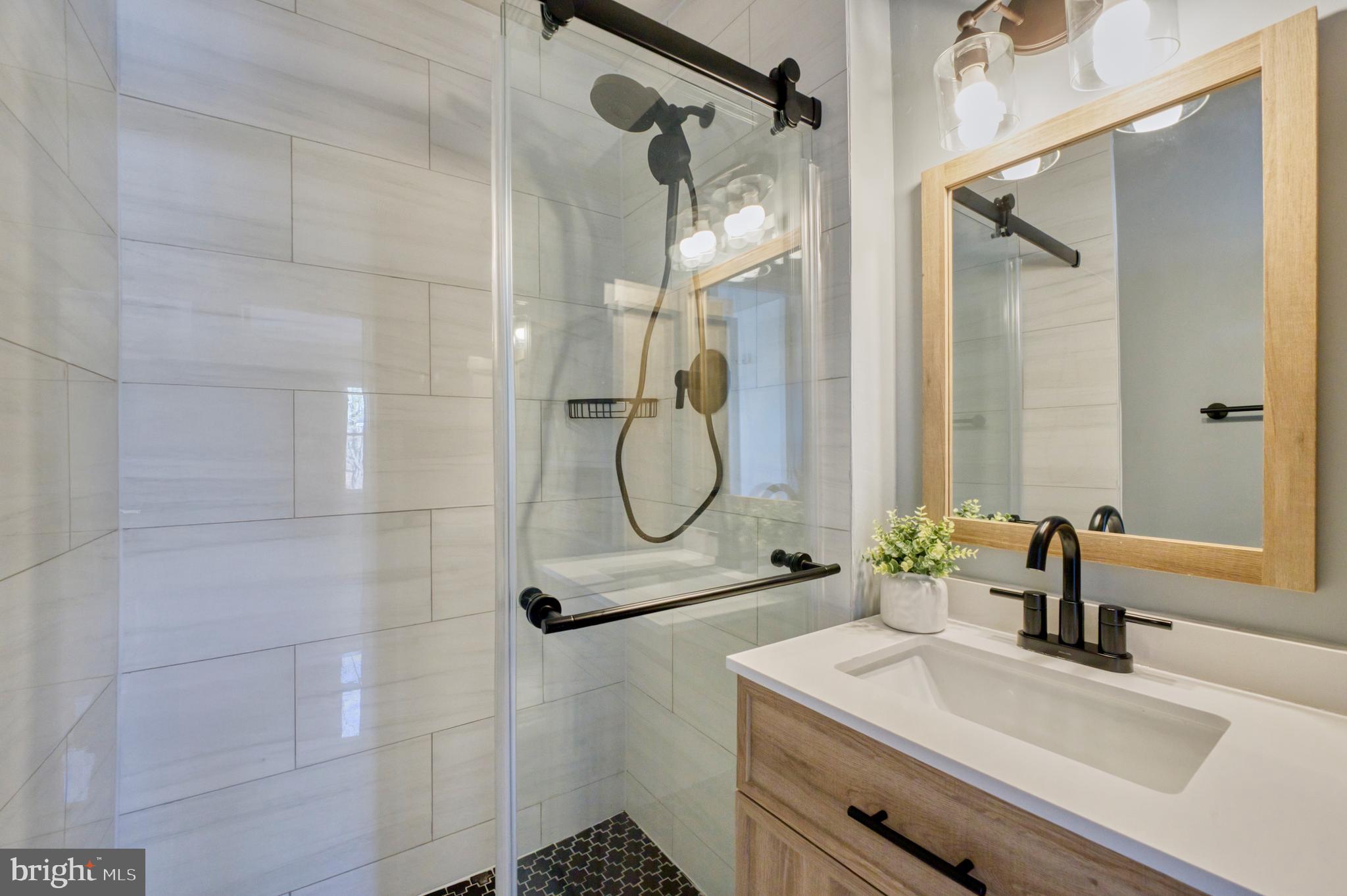 LAKE RIDGE-THOUSAND OAKS - Residential