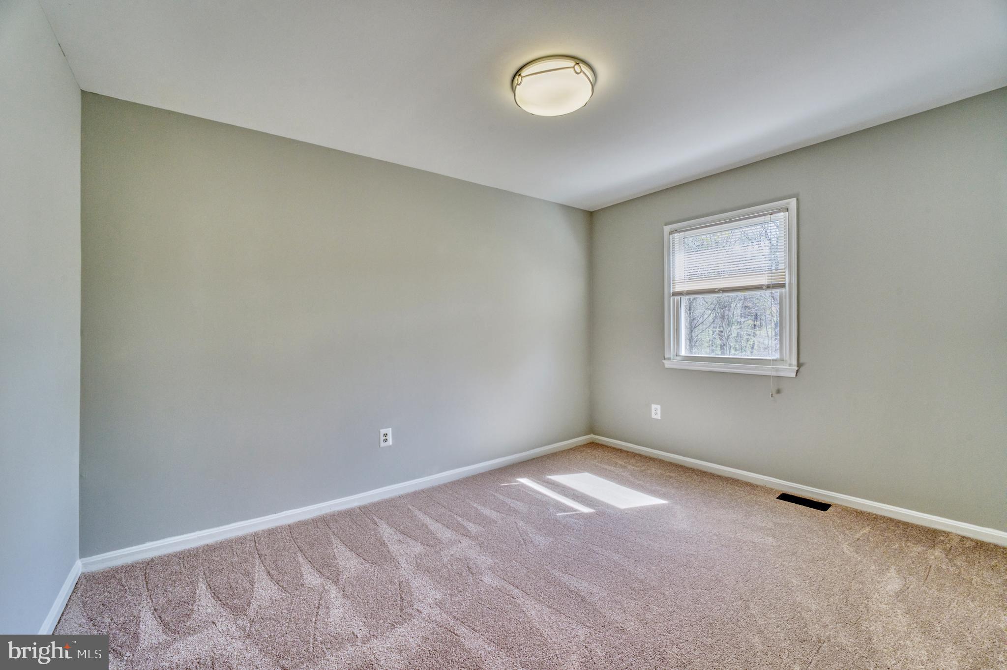 LAKE RIDGE-THOUSAND OAKS - Residential