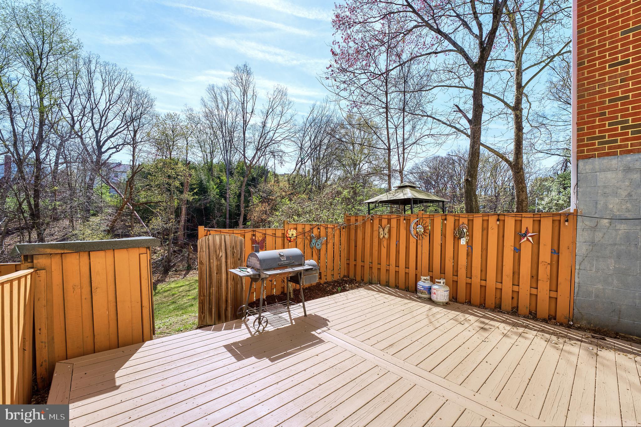 LAKE RIDGE-THOUSAND OAKS - Residential