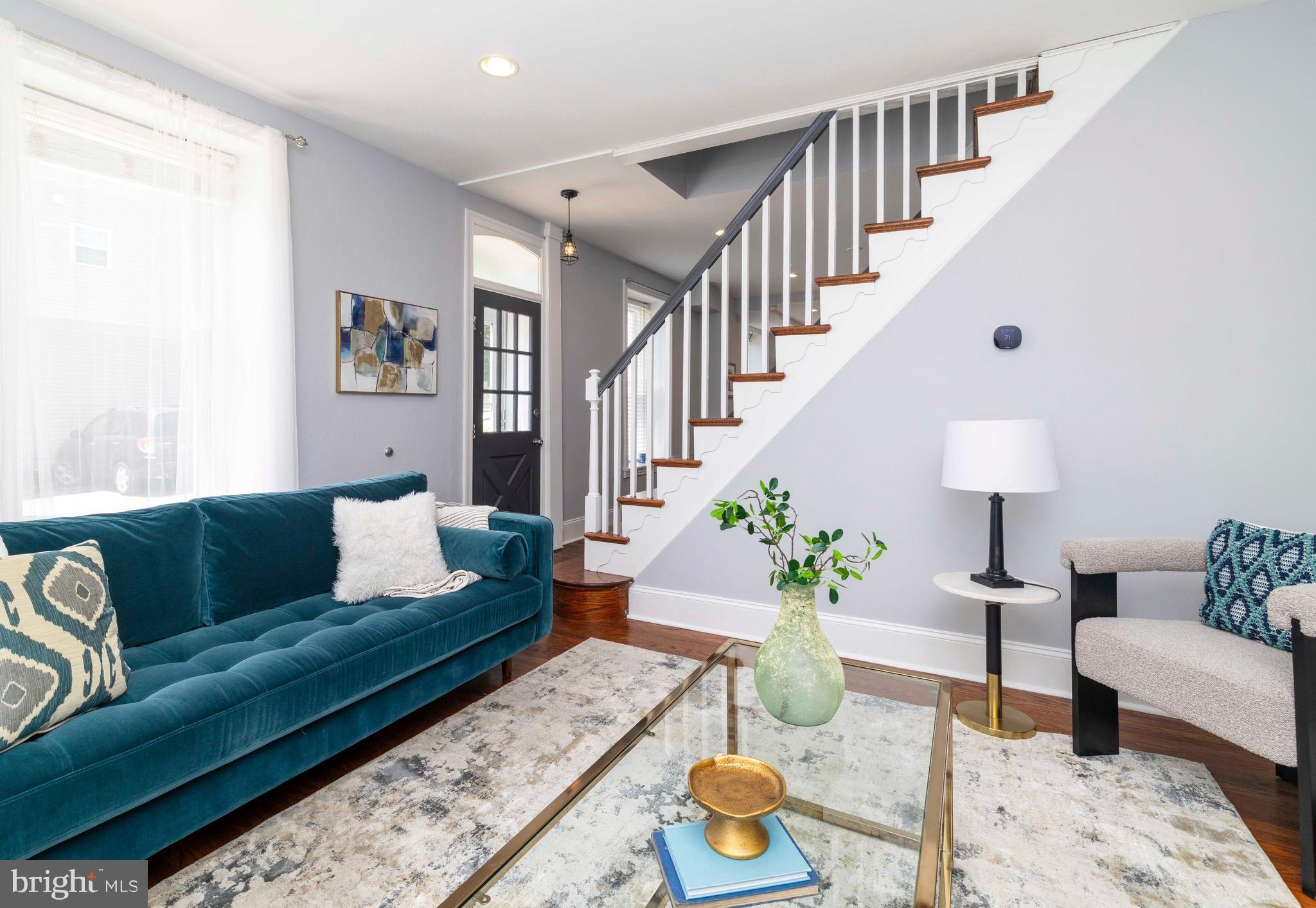 ROXBOROUGH - Residential