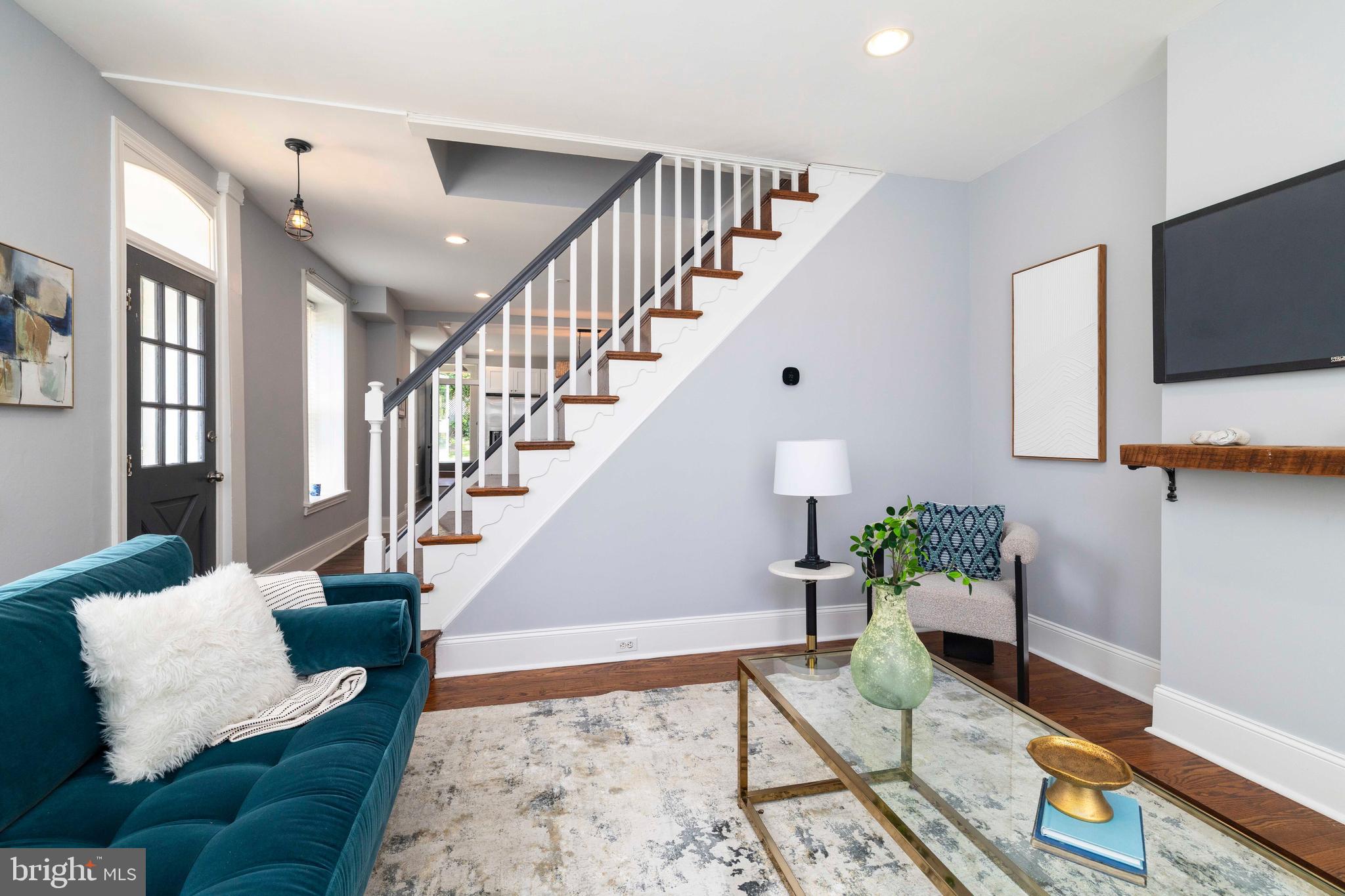 ROXBOROUGH - Residential