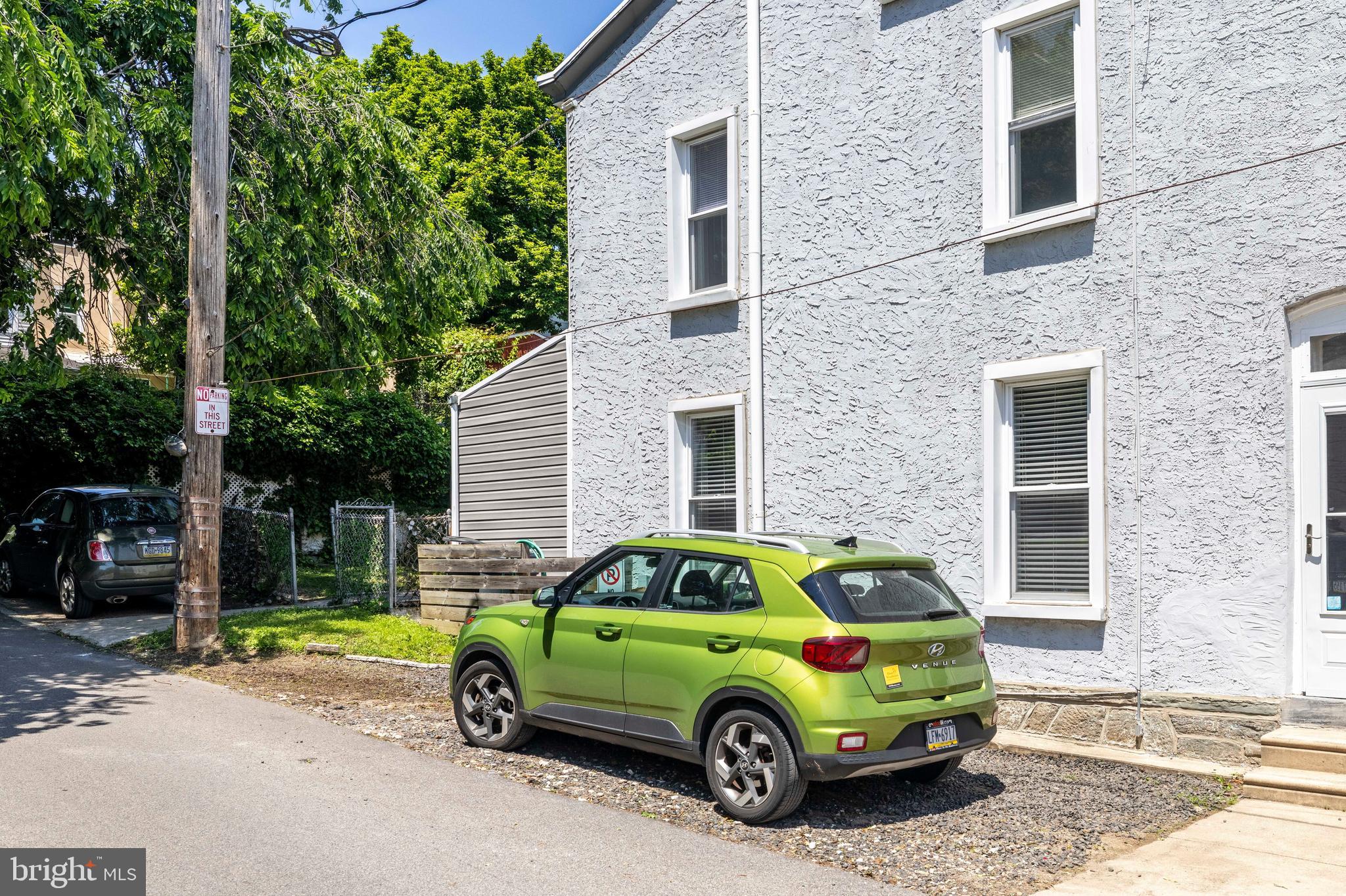 ROXBOROUGH - Residential