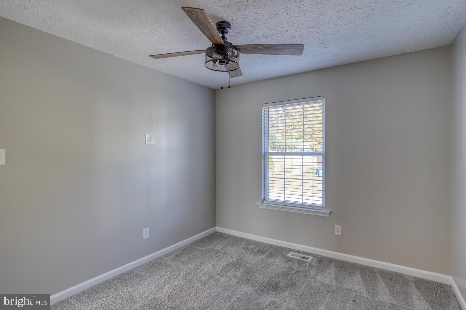 COLONIAL RIDGE - Residential