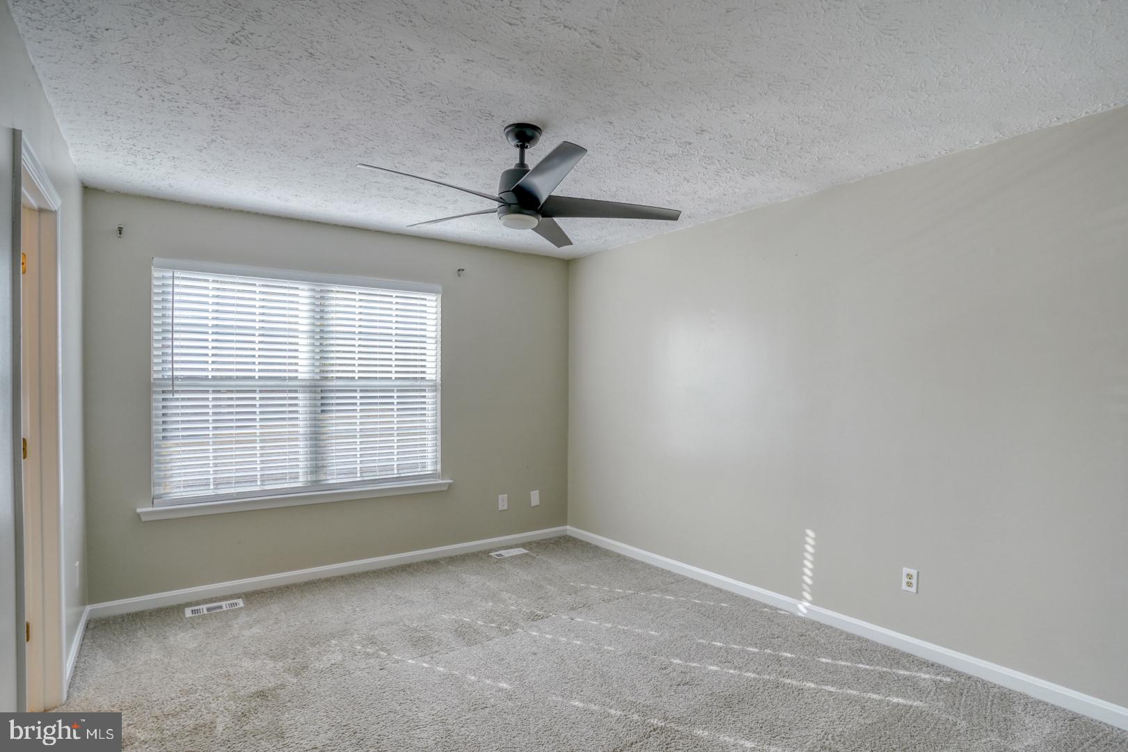 COLONIAL RIDGE - Residential