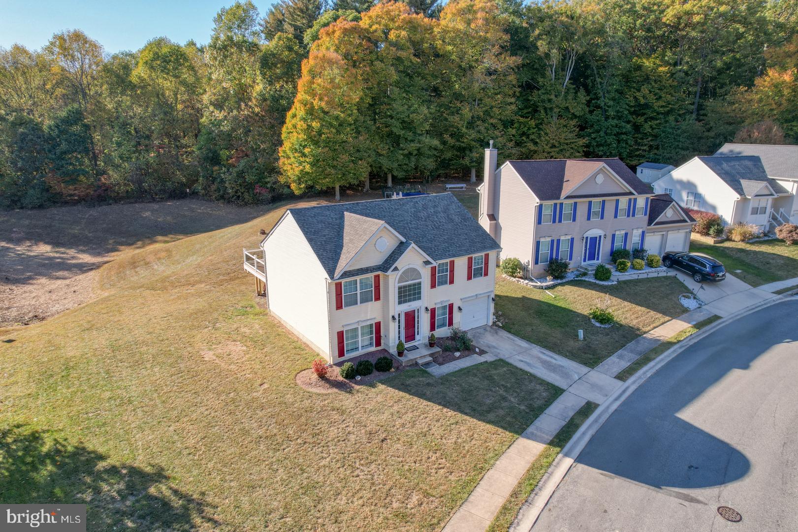 COLONIAL RIDGE - Residential