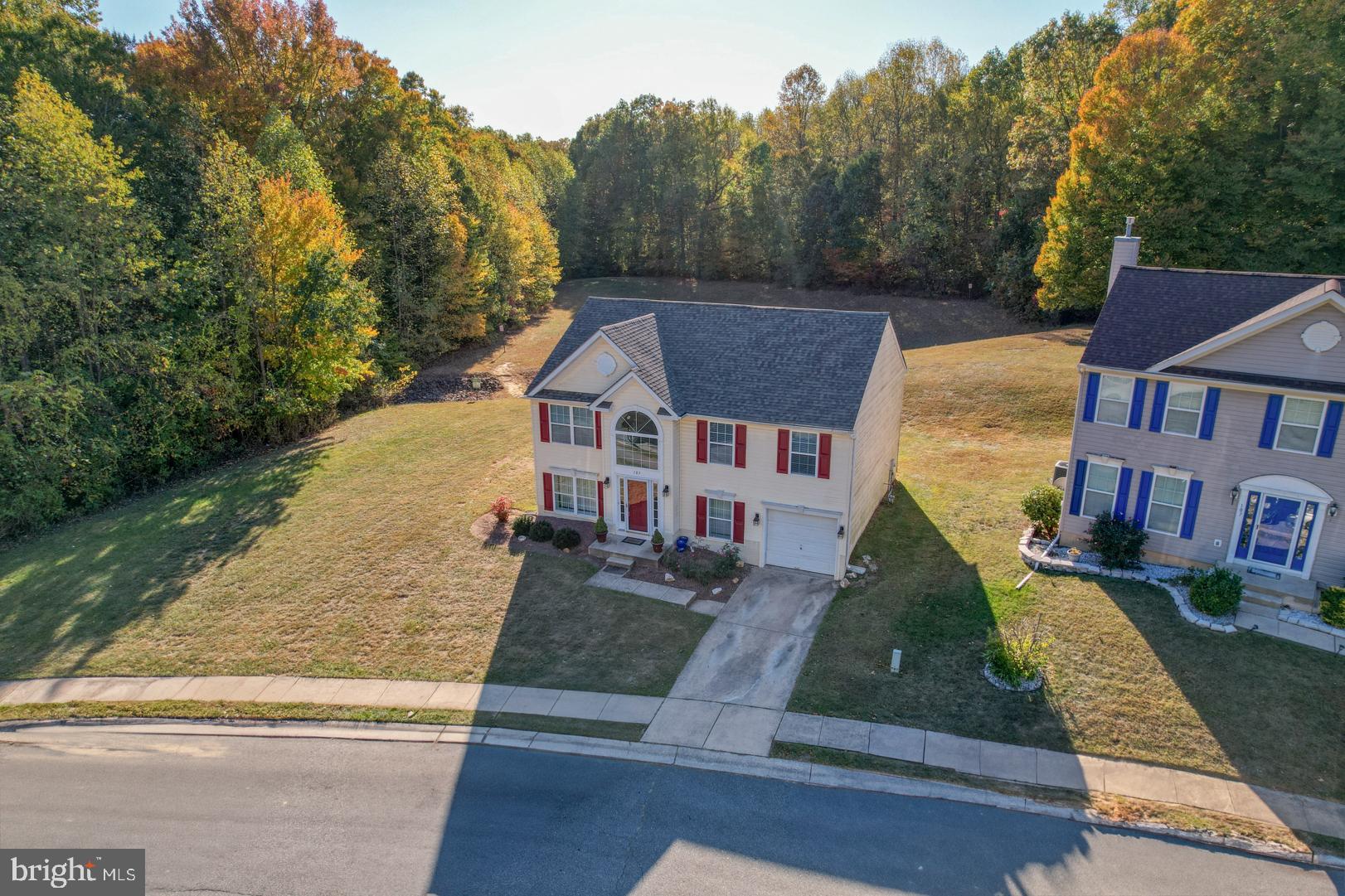 COLONIAL RIDGE - Residential