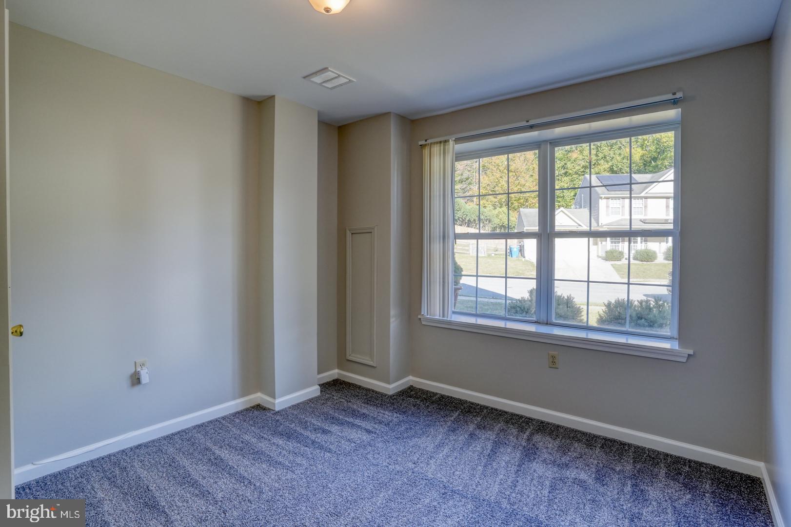 COLONIAL RIDGE - Residential