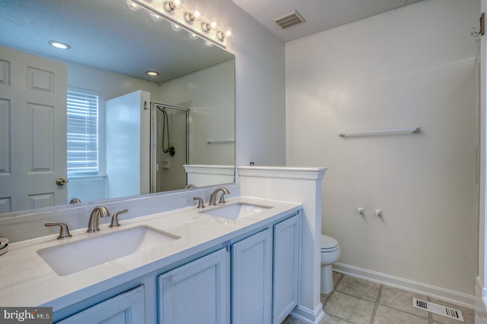 COLONIAL RIDGE - Residential