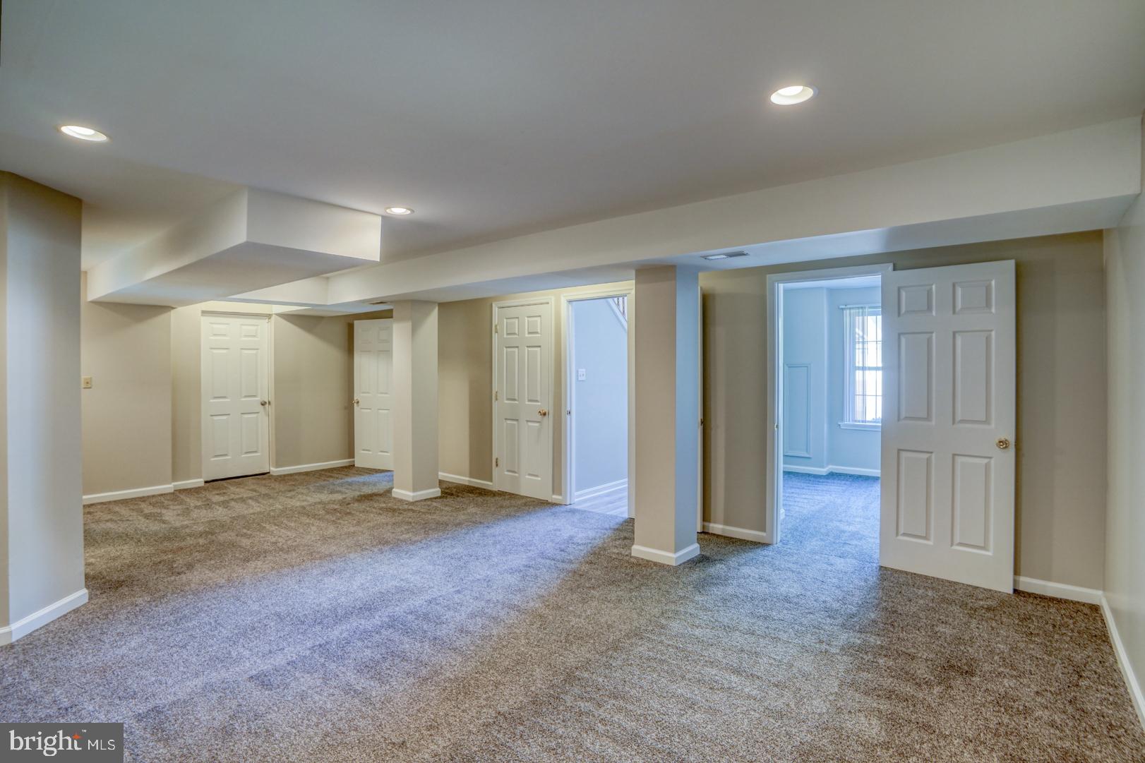 COLONIAL RIDGE - Residential