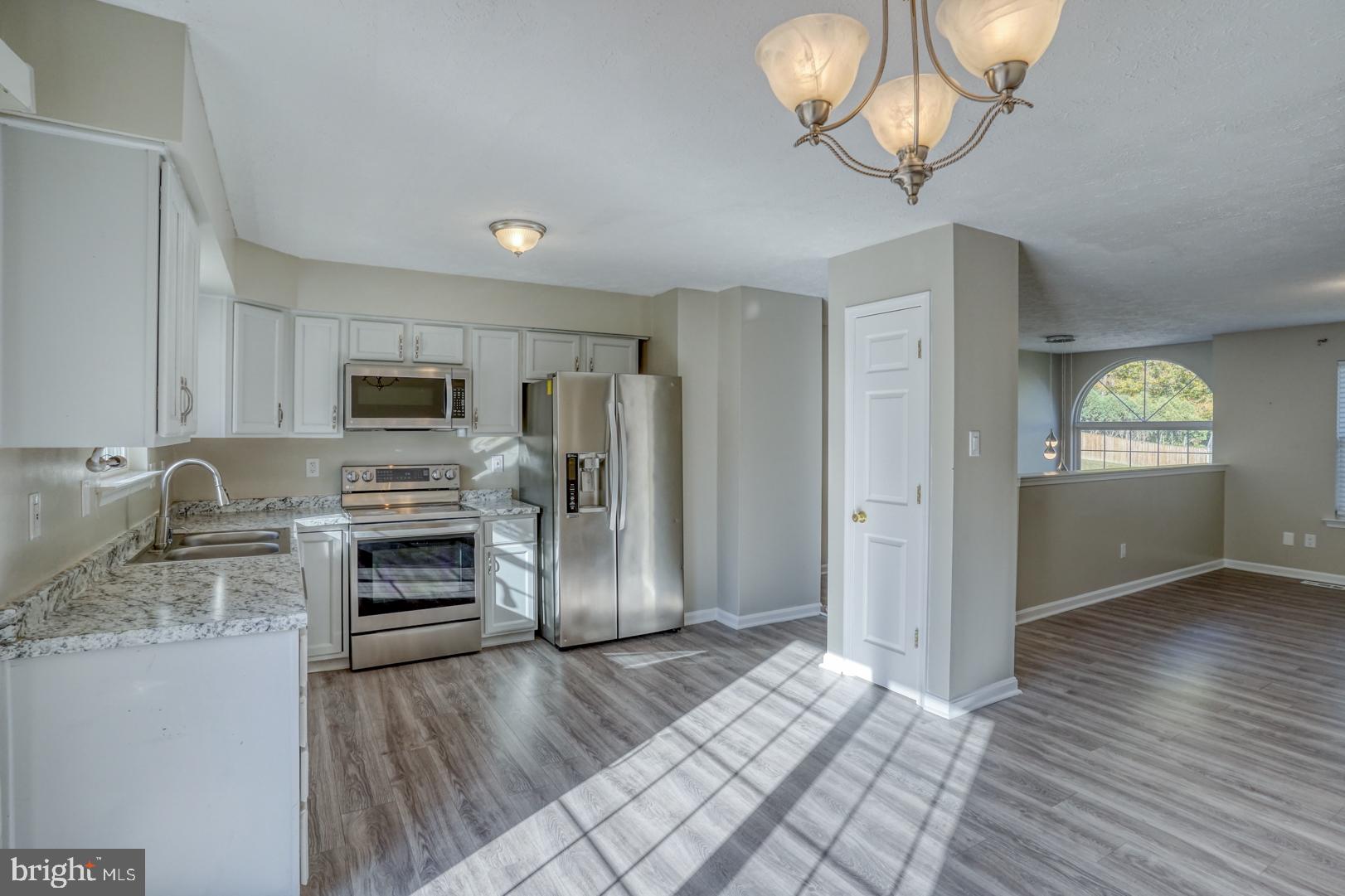 COLONIAL RIDGE - Residential