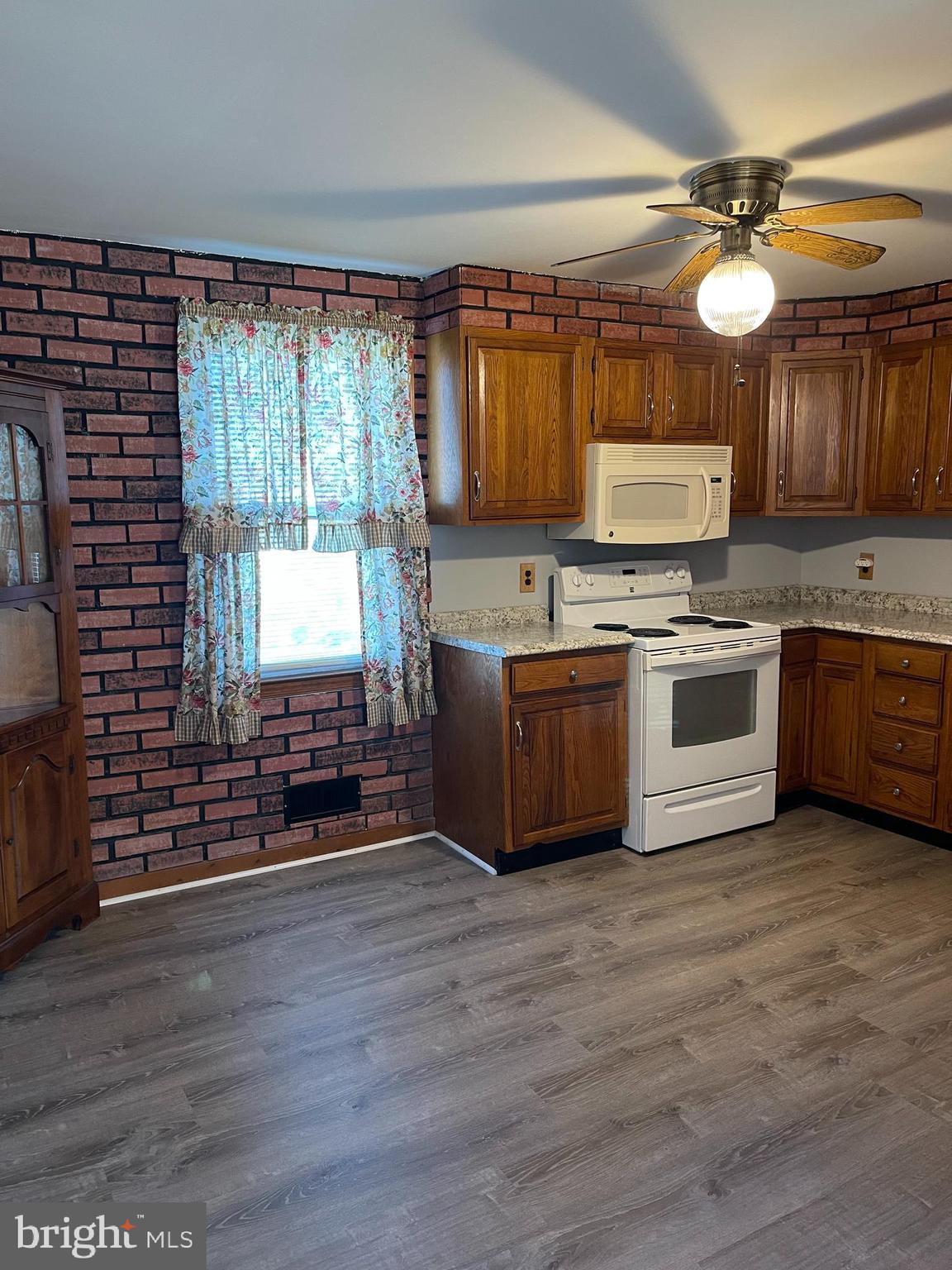 EASTFIELD - Residential