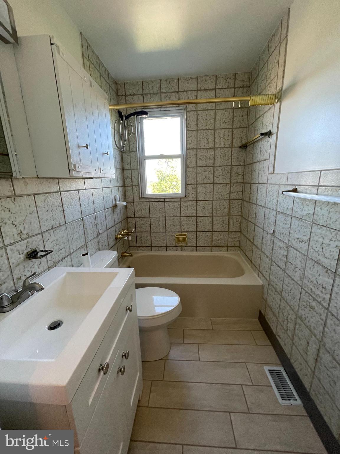 EASTFIELD - Residential