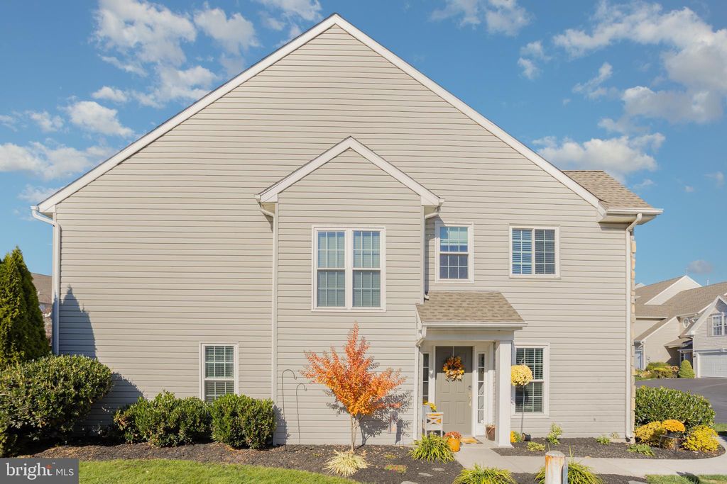 Photo of 2340 Slater Hill Lane E #67, YORK, PA 17406 (MLS # PAYK2092782)