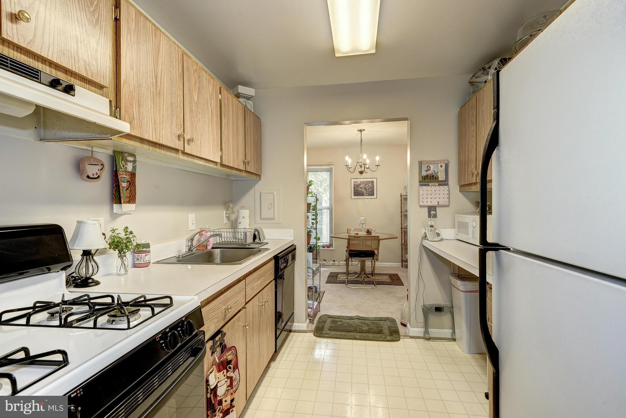 CANTERBURY SQUARE - Residential