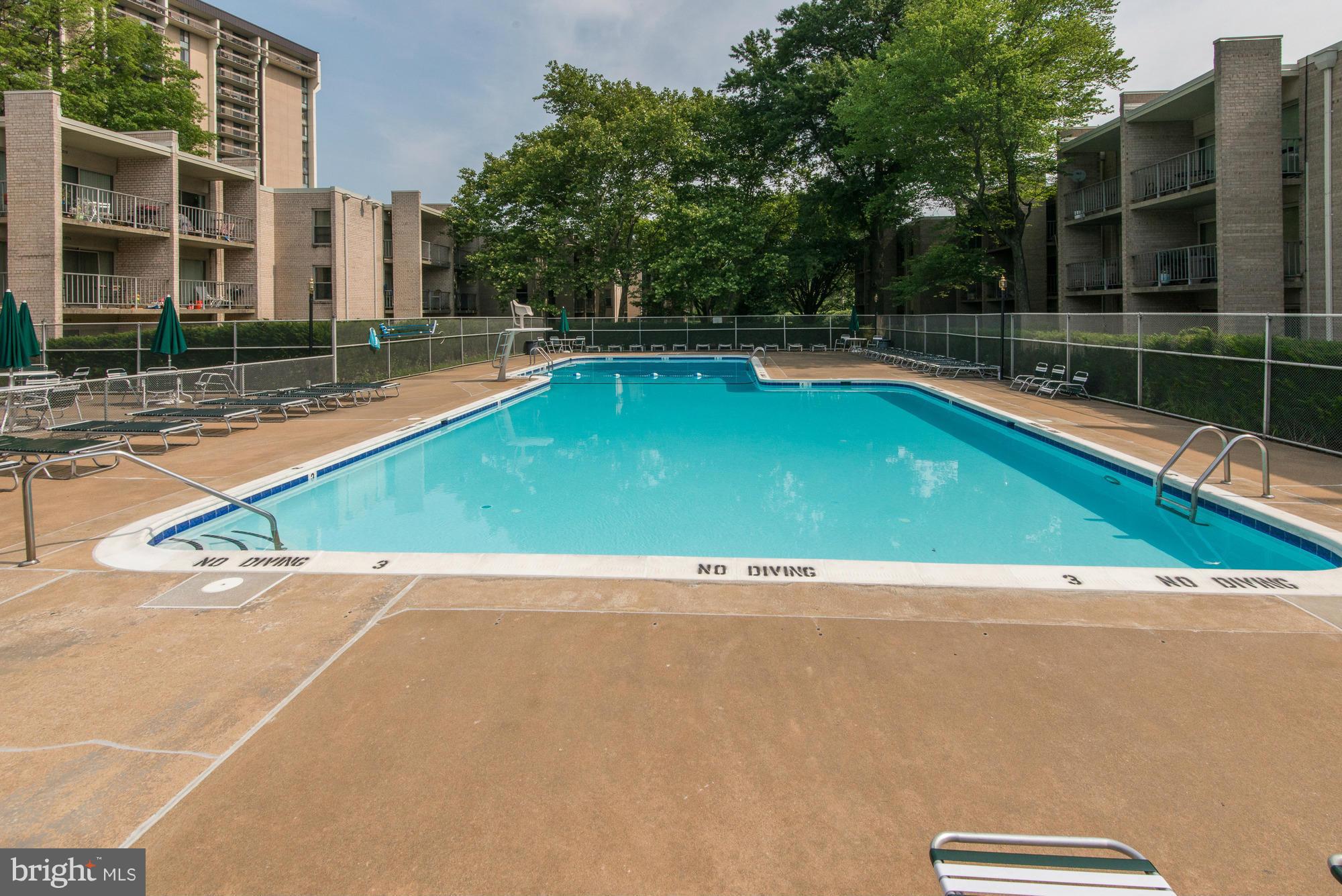 CANTERBURY SQUARE - Residential
