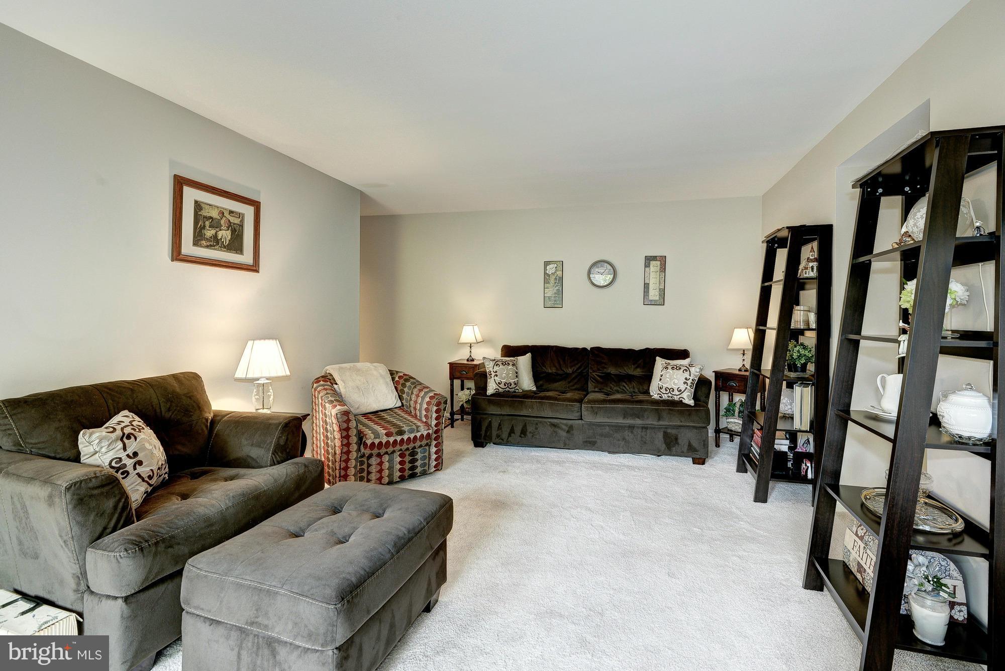 CANTERBURY SQUARE - Residential