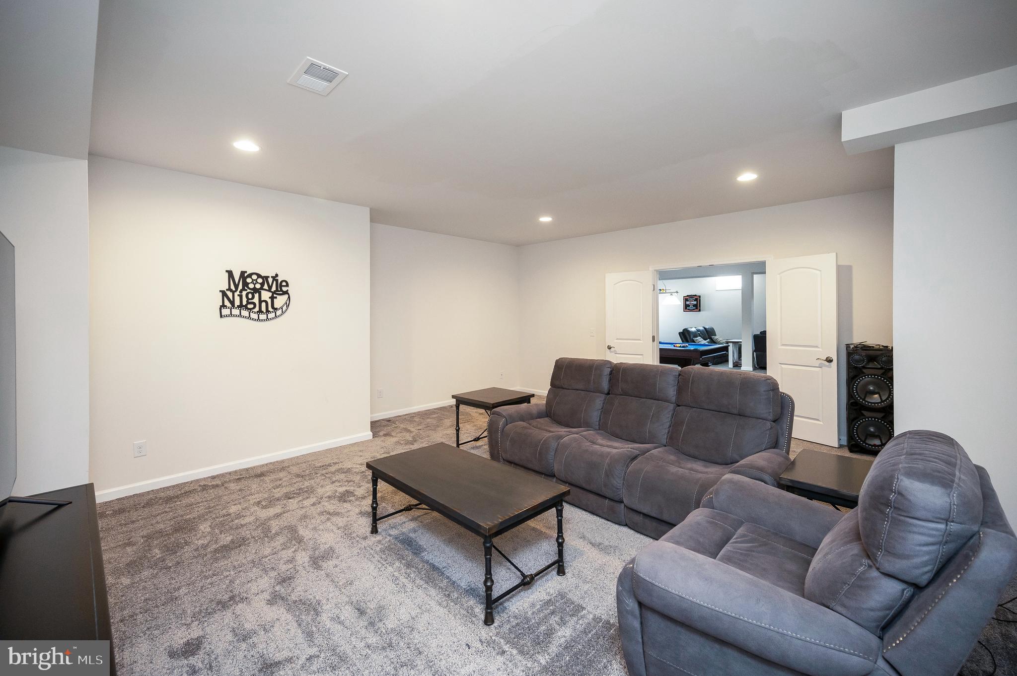 COWAN CROSSING - Residential