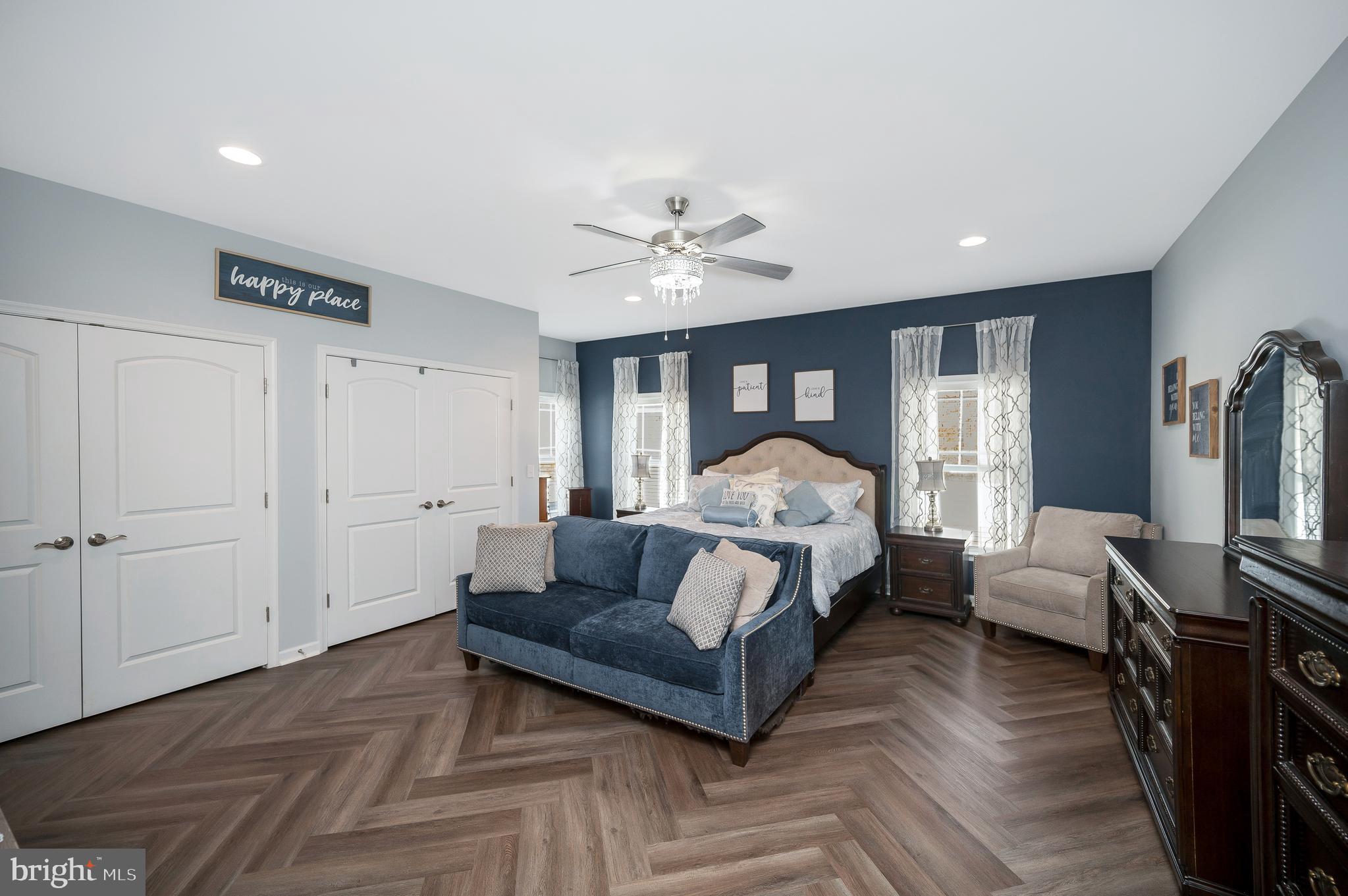 COWAN CROSSING - Residential