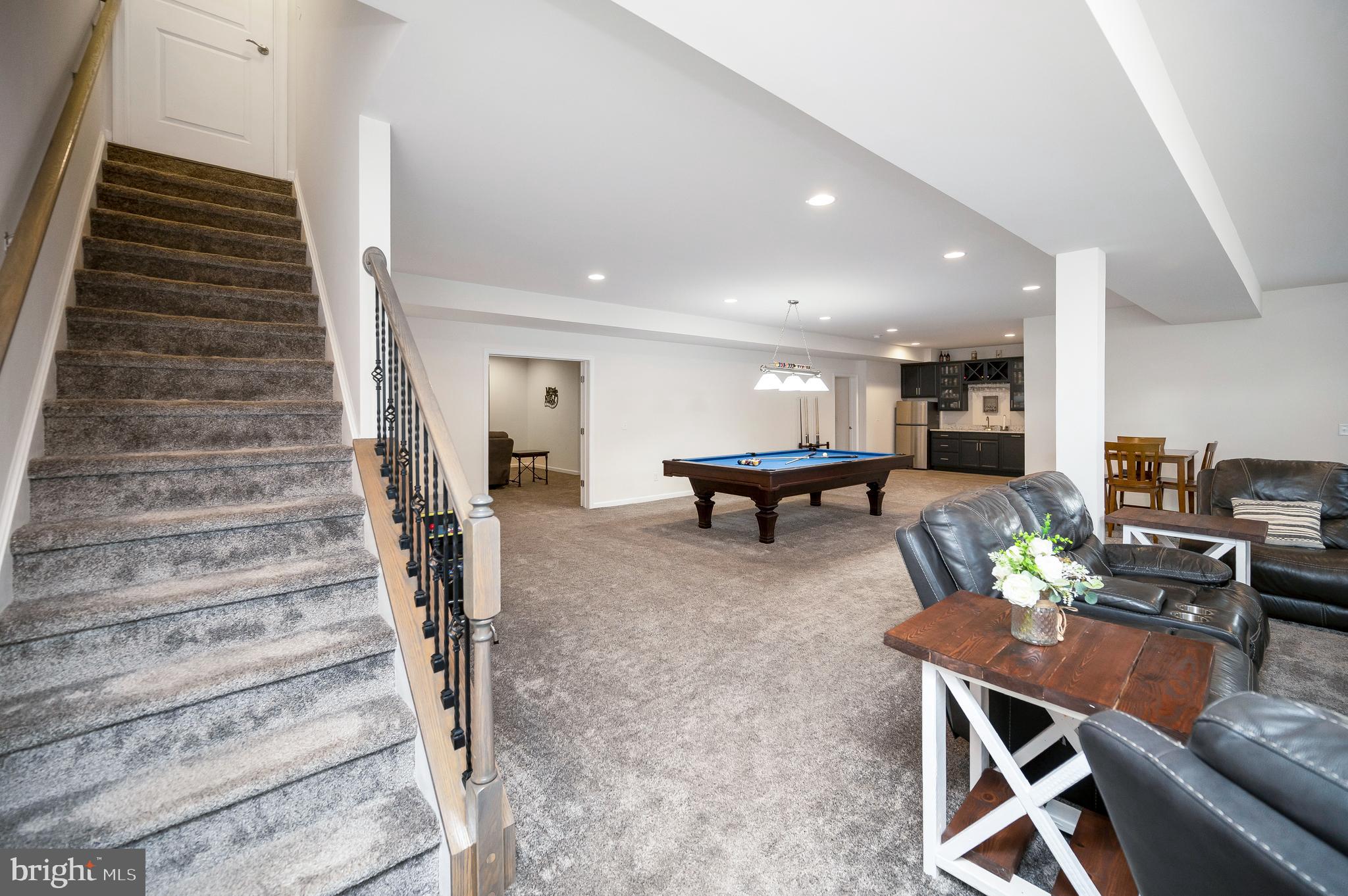 COWAN CROSSING - Residential