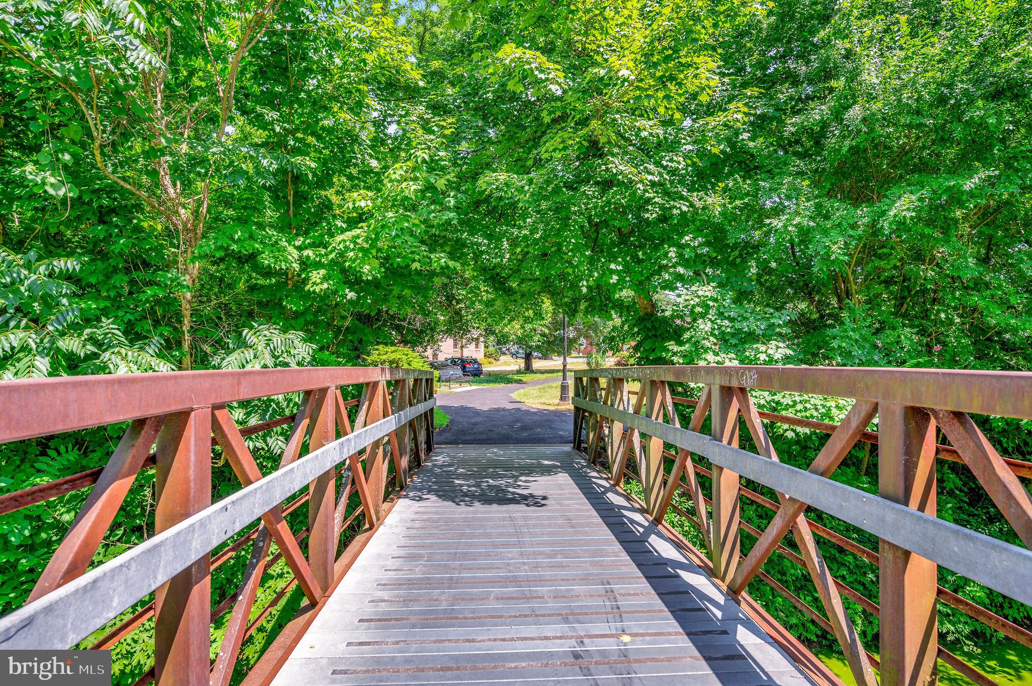 COWAN CROSSING - Residential