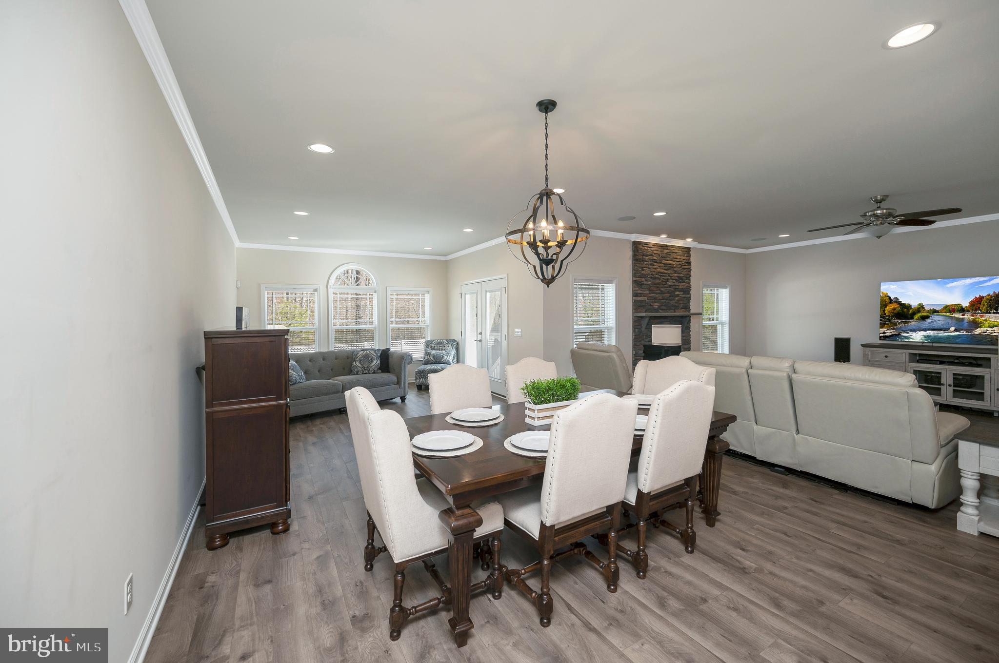 COWAN CROSSING - Residential