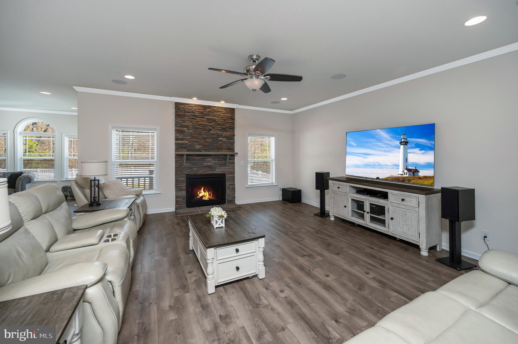 COWAN CROSSING - Residential