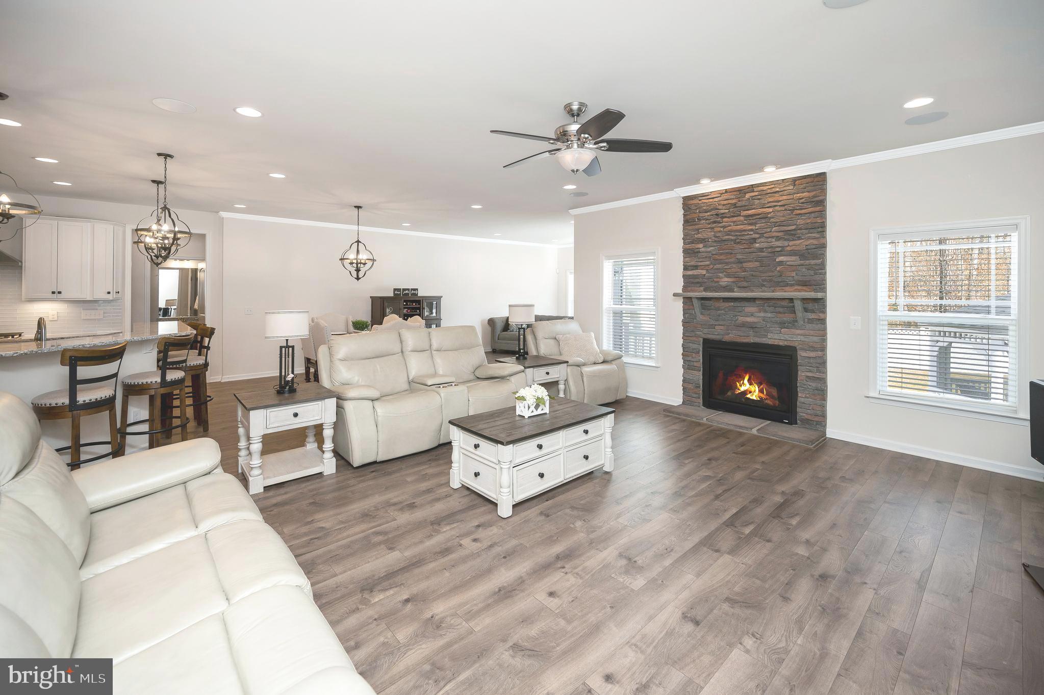 COWAN CROSSING - Residential