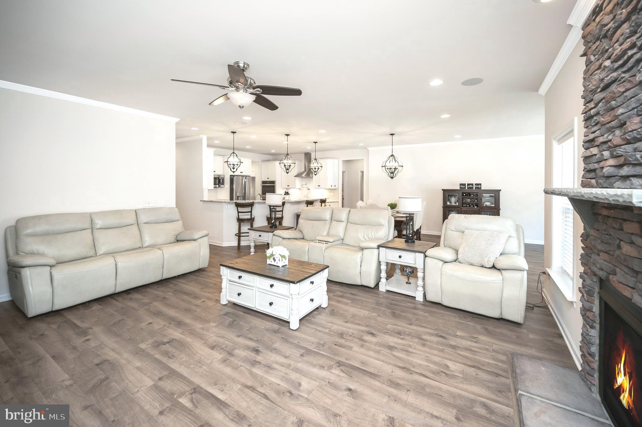 COWAN CROSSING - Residential