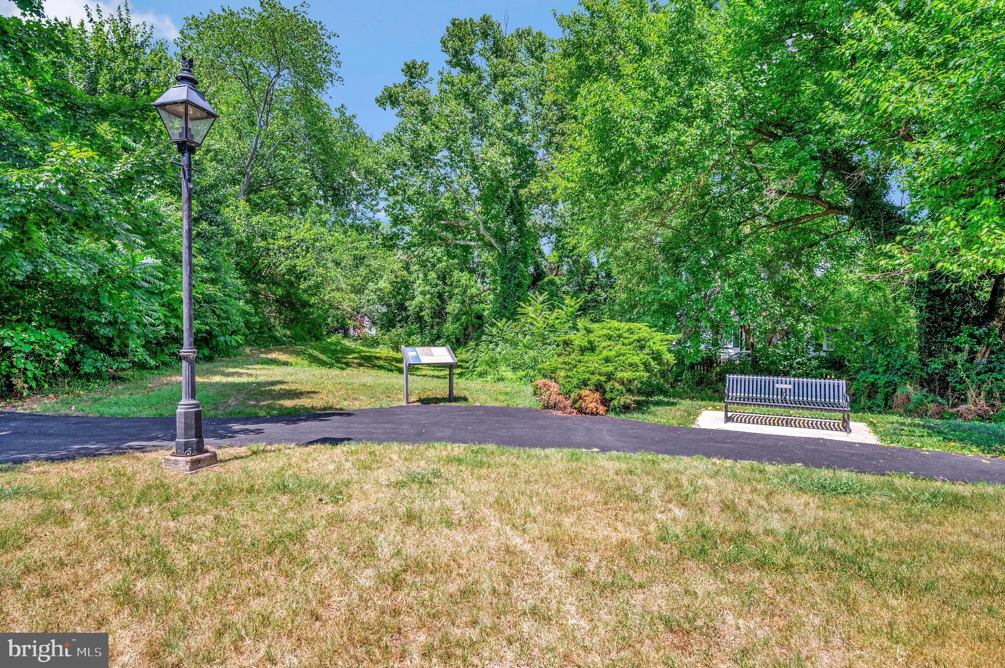 COWAN CROSSING - Residential