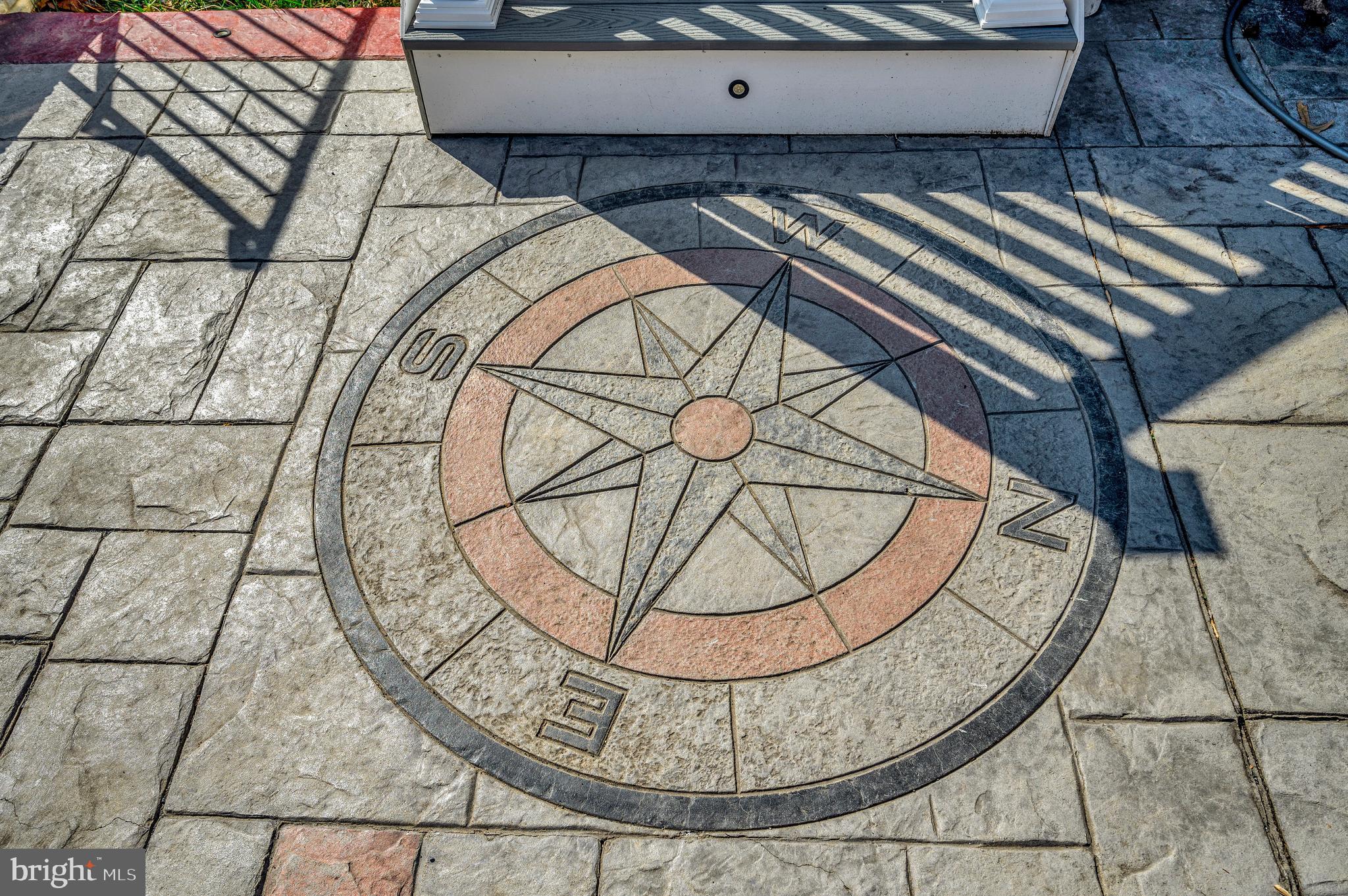 COWAN CROSSING - Residential