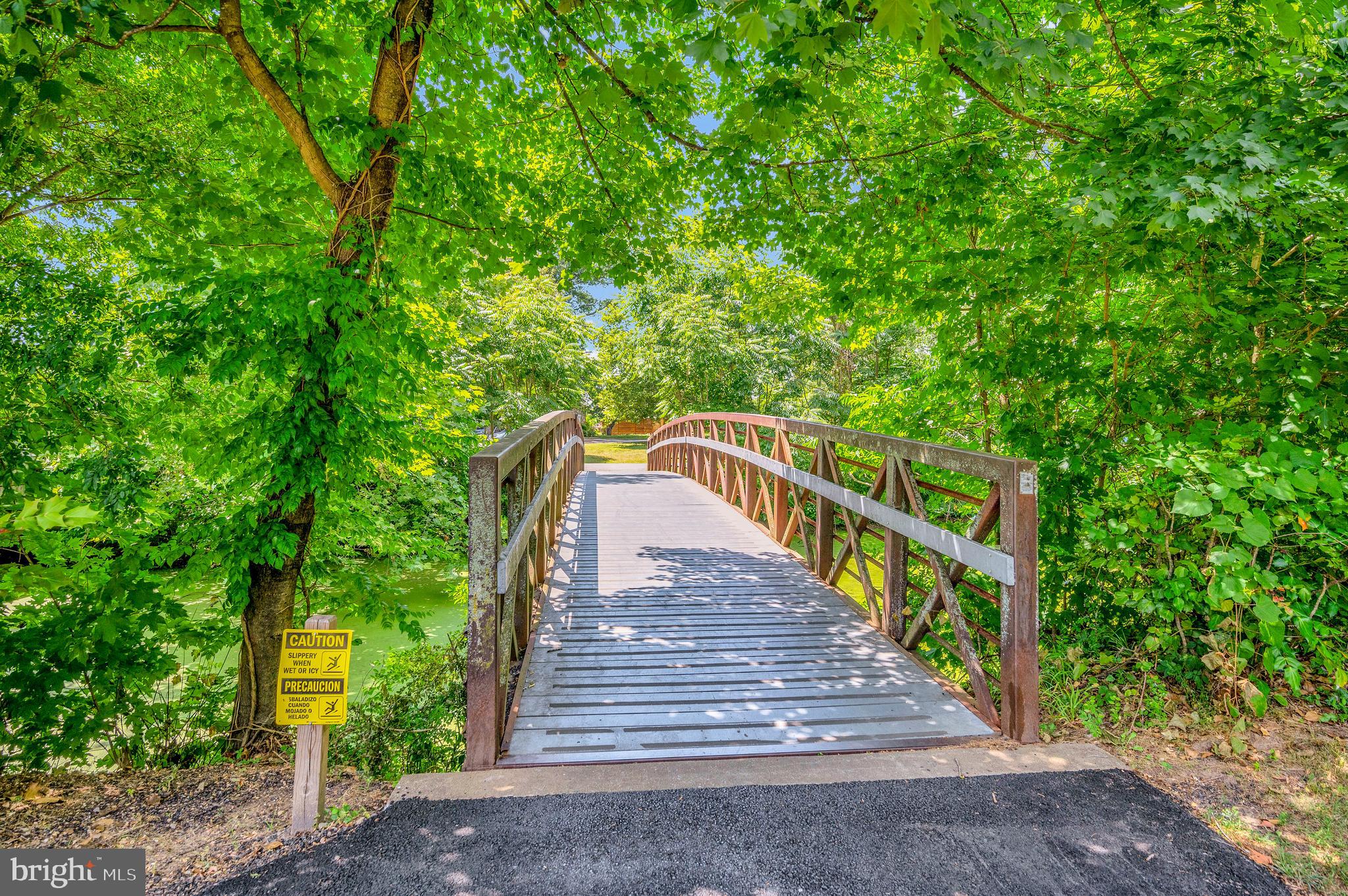 COWAN CROSSING - Residential