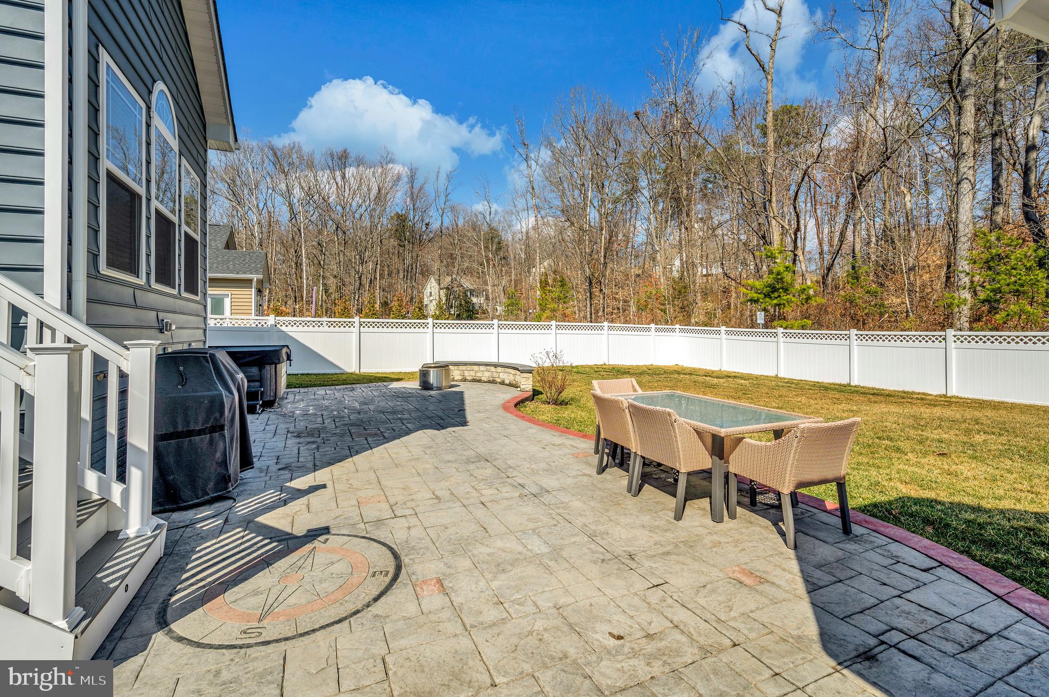 COWAN CROSSING - Residential