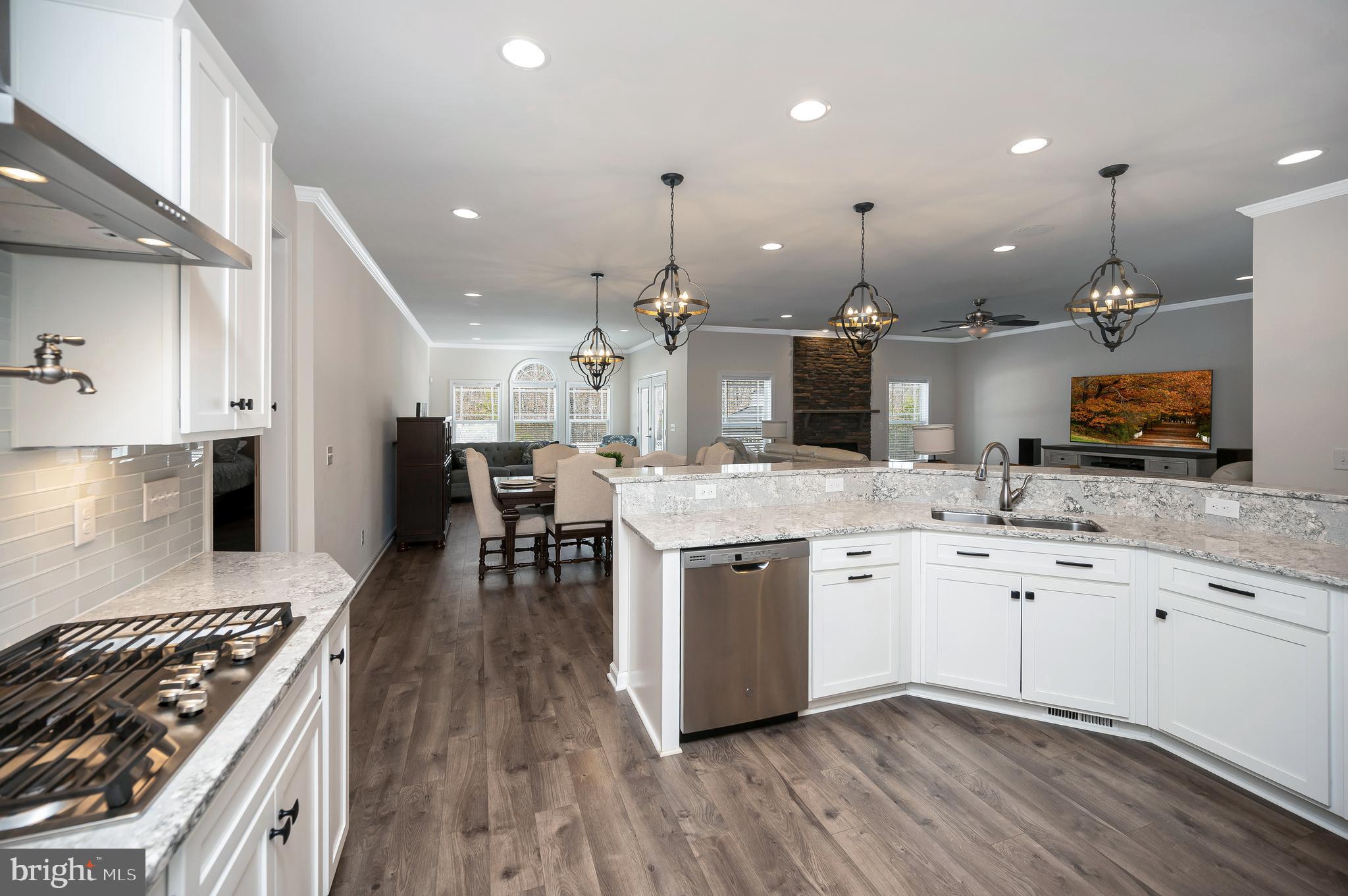 COWAN CROSSING - Residential