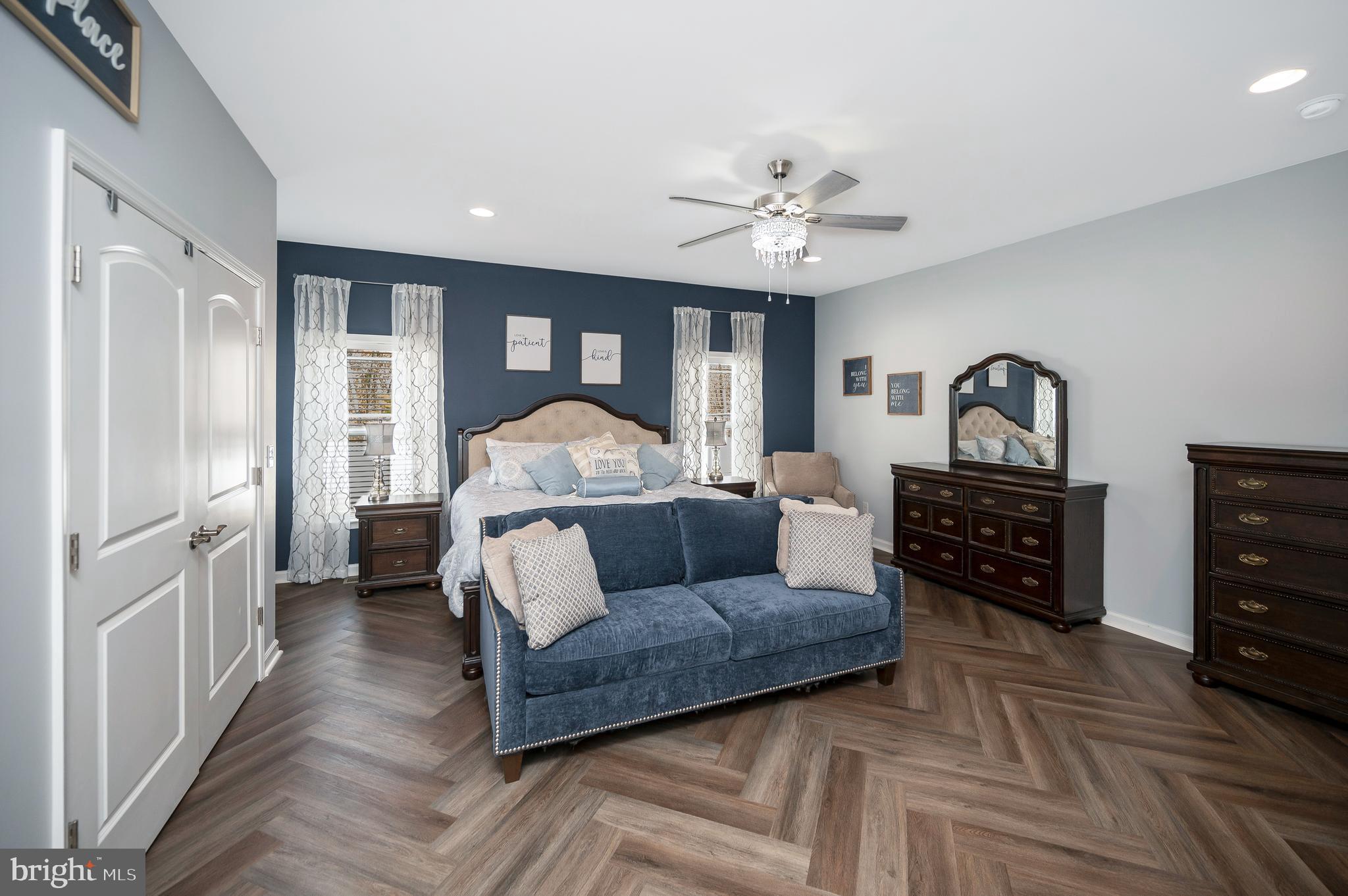 COWAN CROSSING - Residential