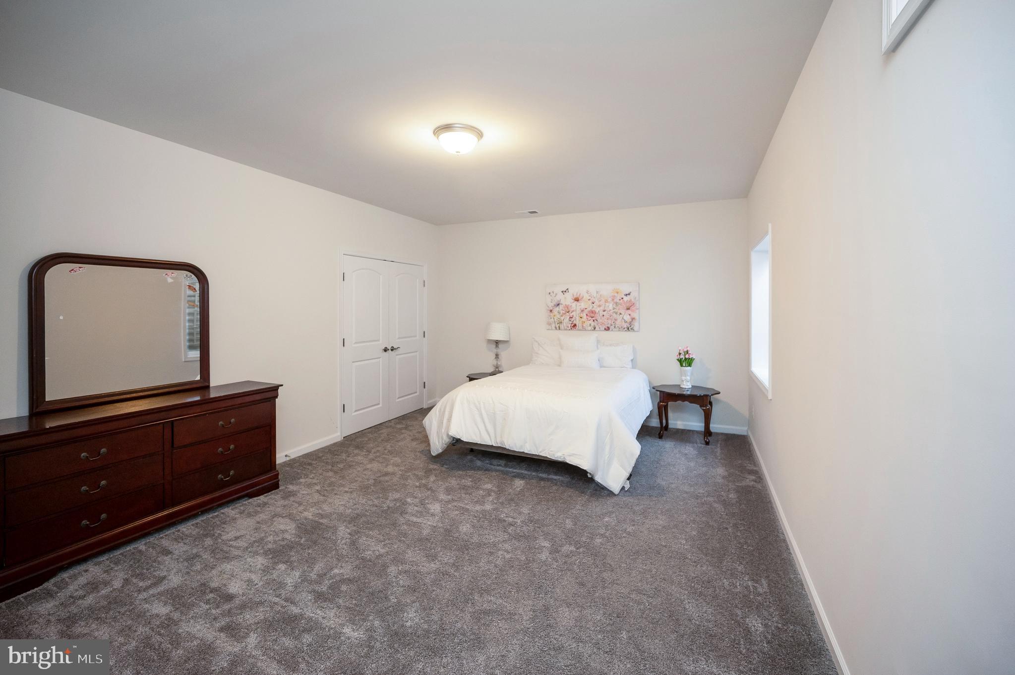 COWAN CROSSING - Residential