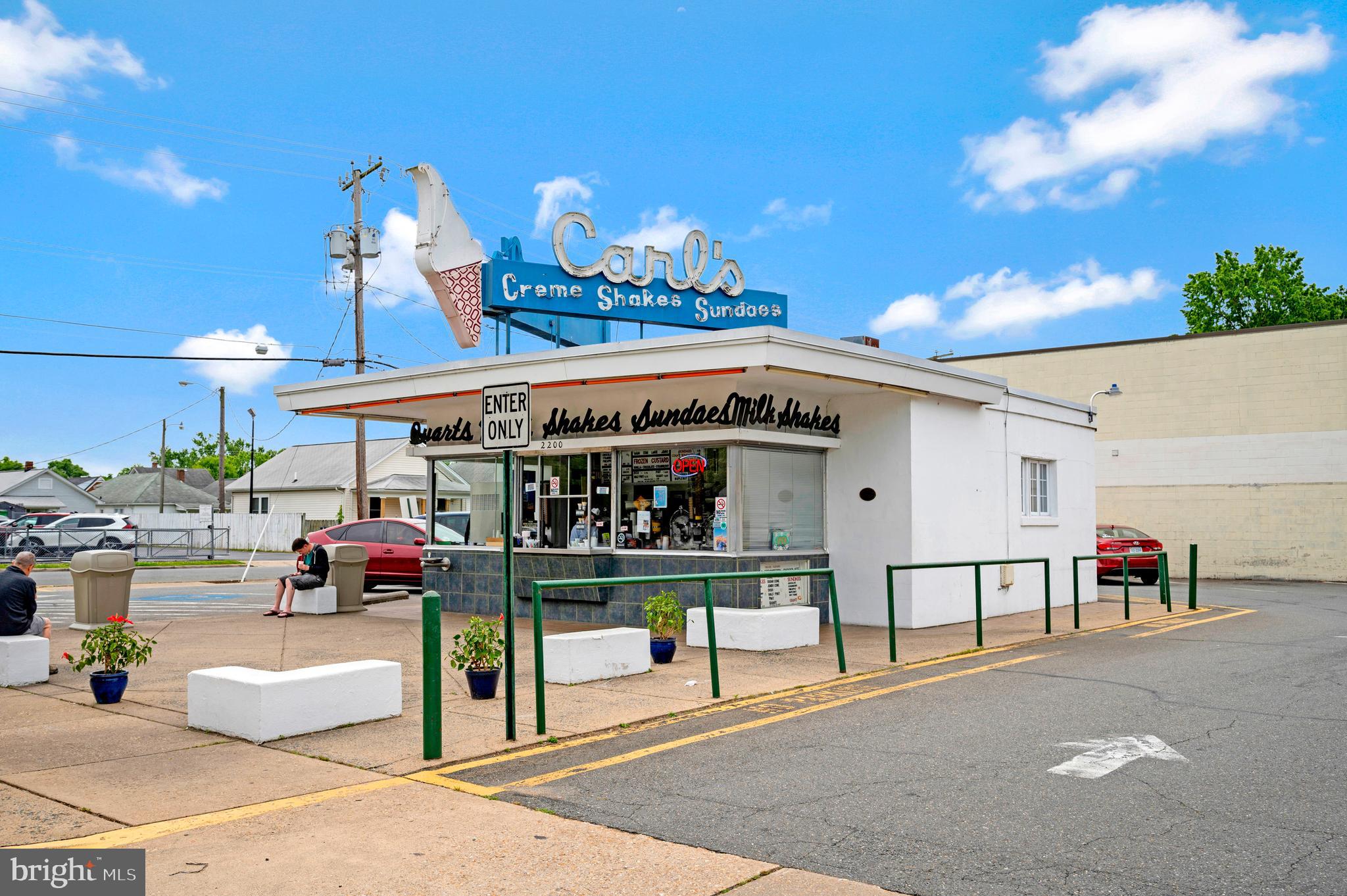 COWAN CROSSING - Residential