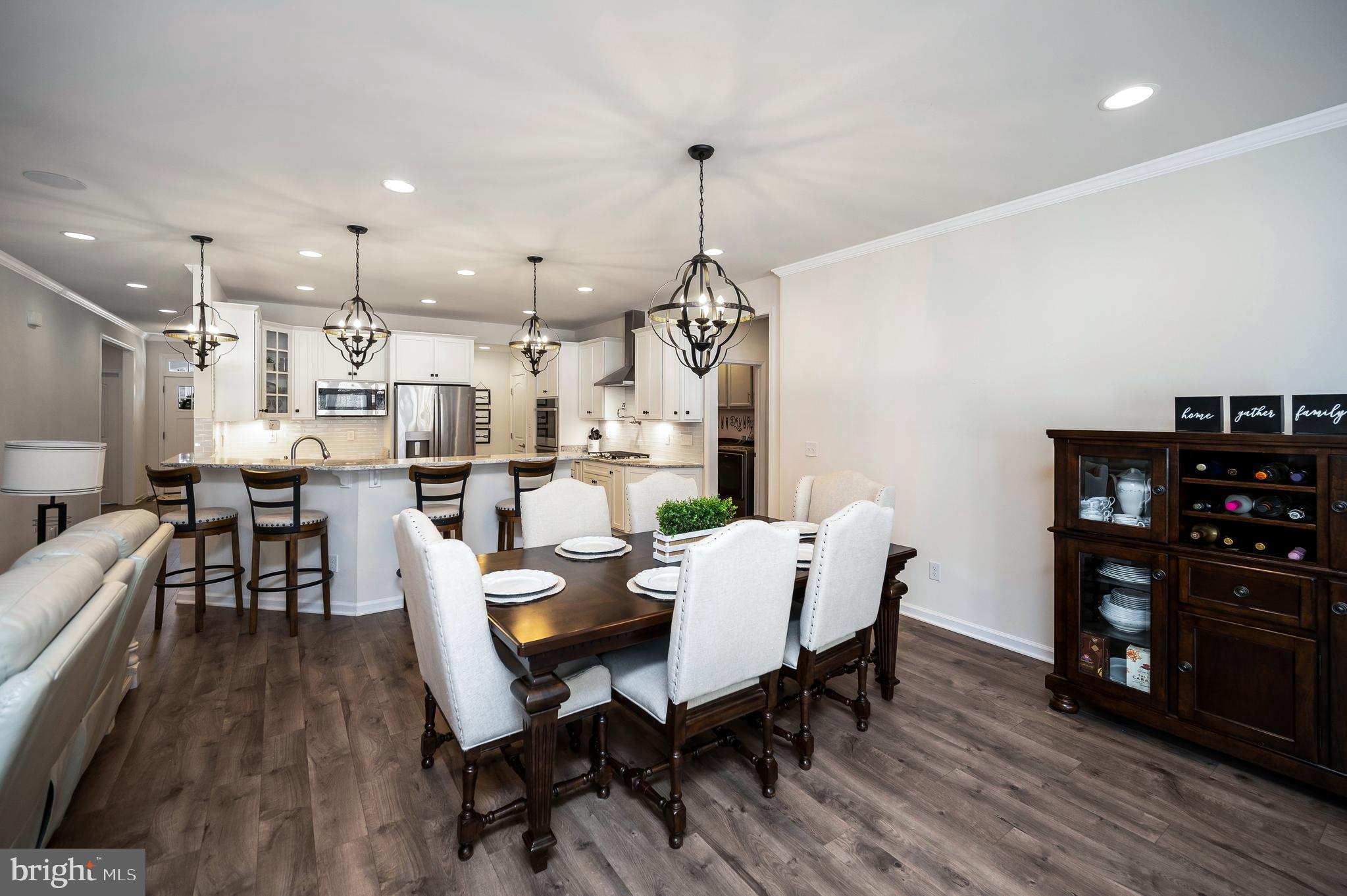 COWAN CROSSING - Residential