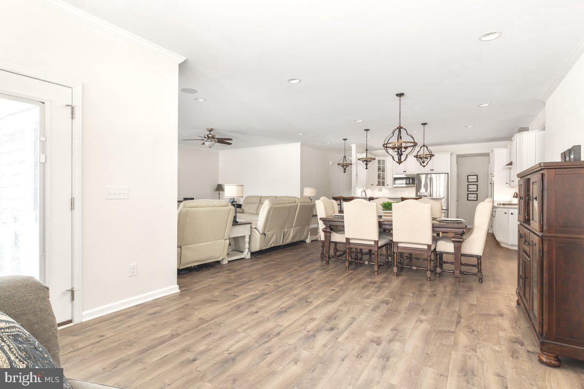 COWAN CROSSING - Residential