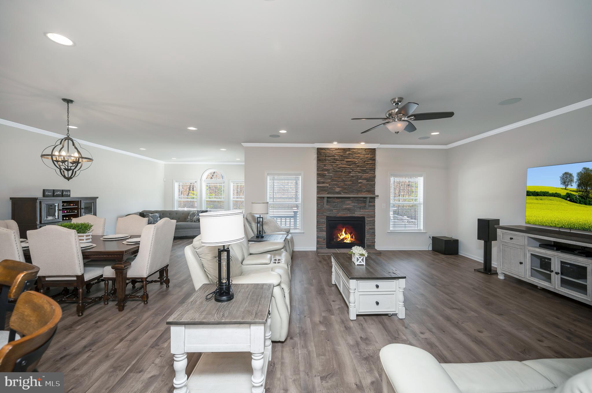 COWAN CROSSING - Residential