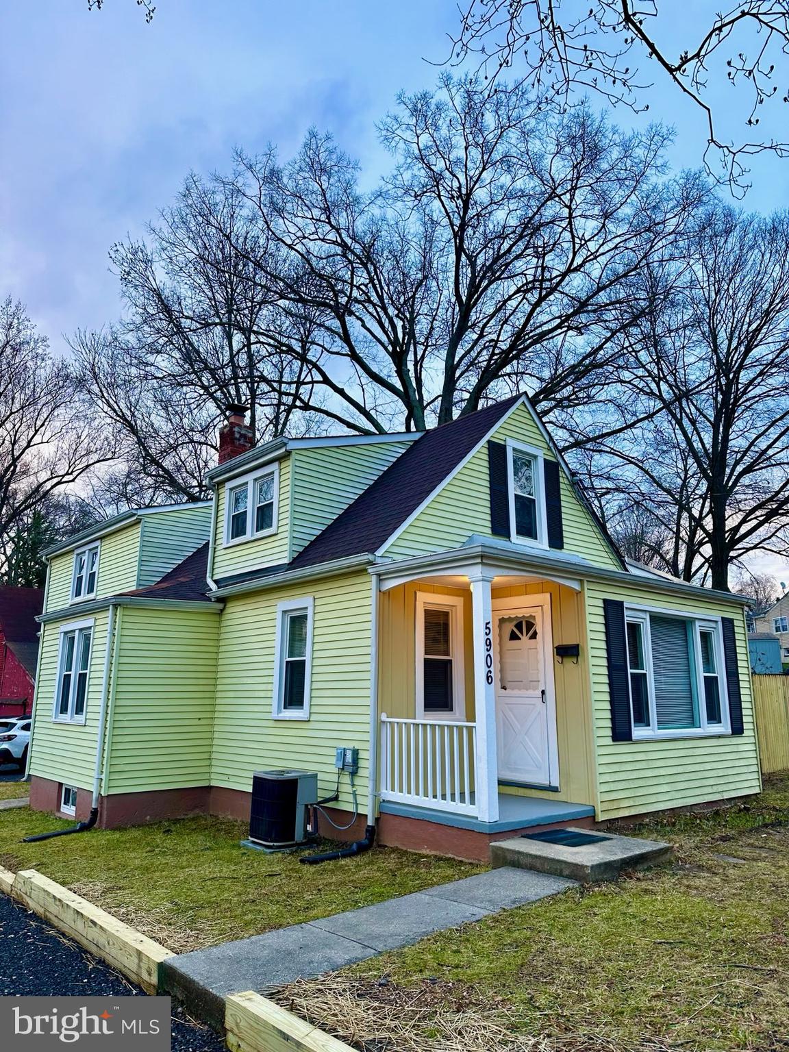 CHARLTON HEIGHTS - Residential