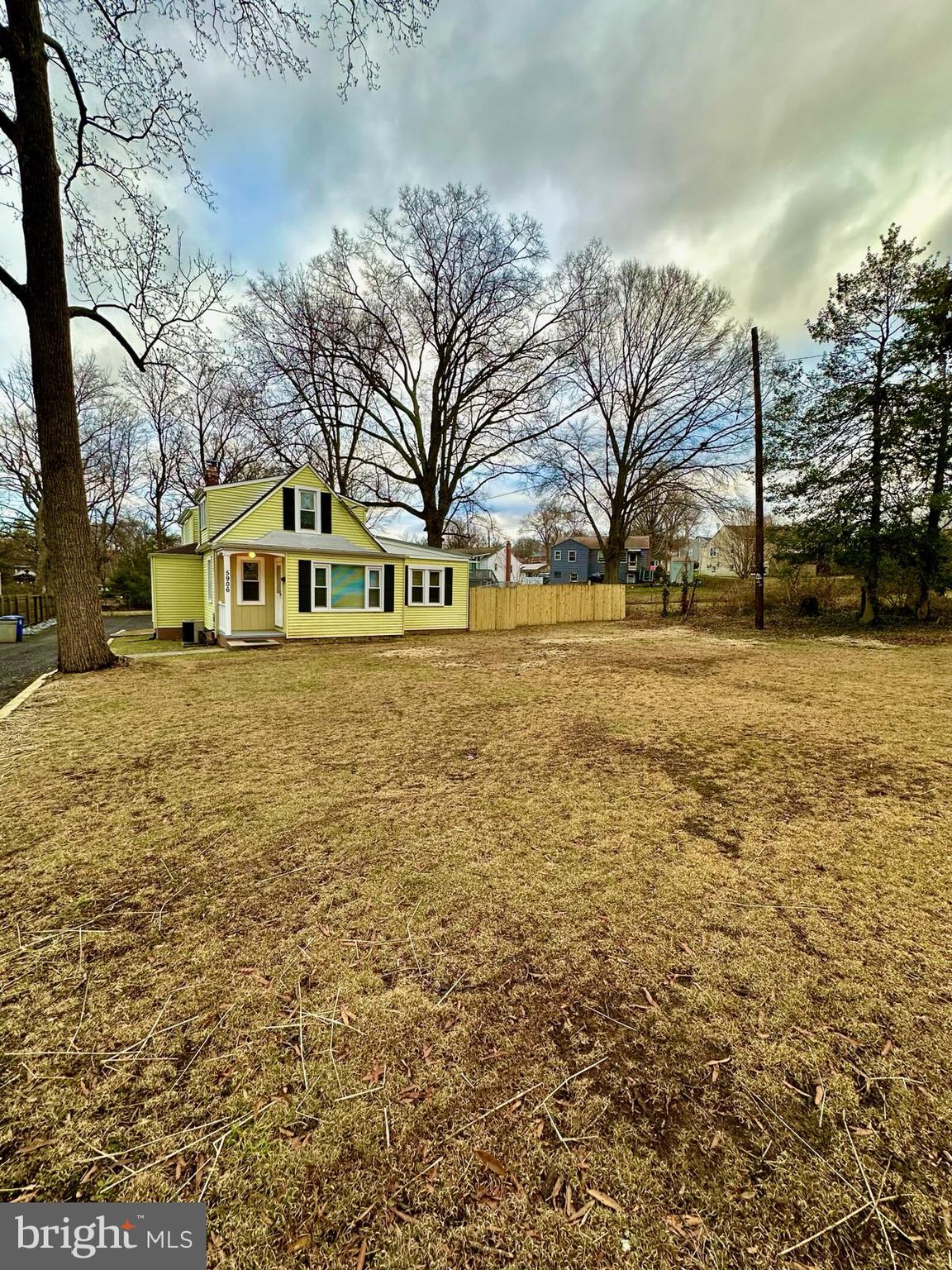 CHARLTON HEIGHTS - Residential