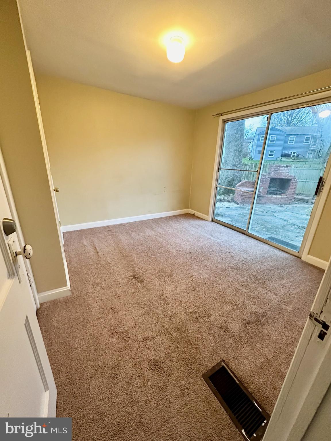 CHARLTON HEIGHTS - Residential