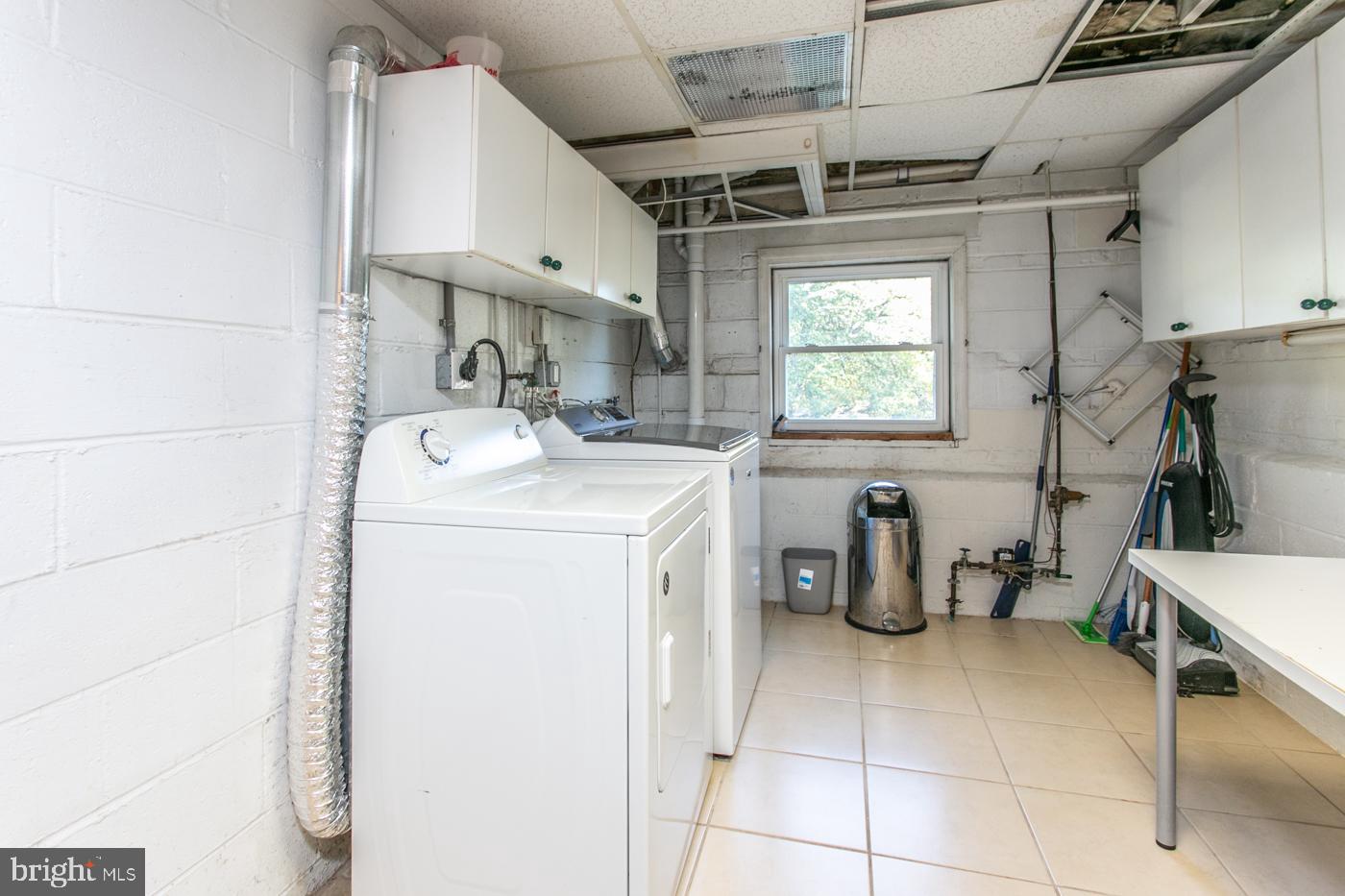 DEVONSHIRE - Residential Lease