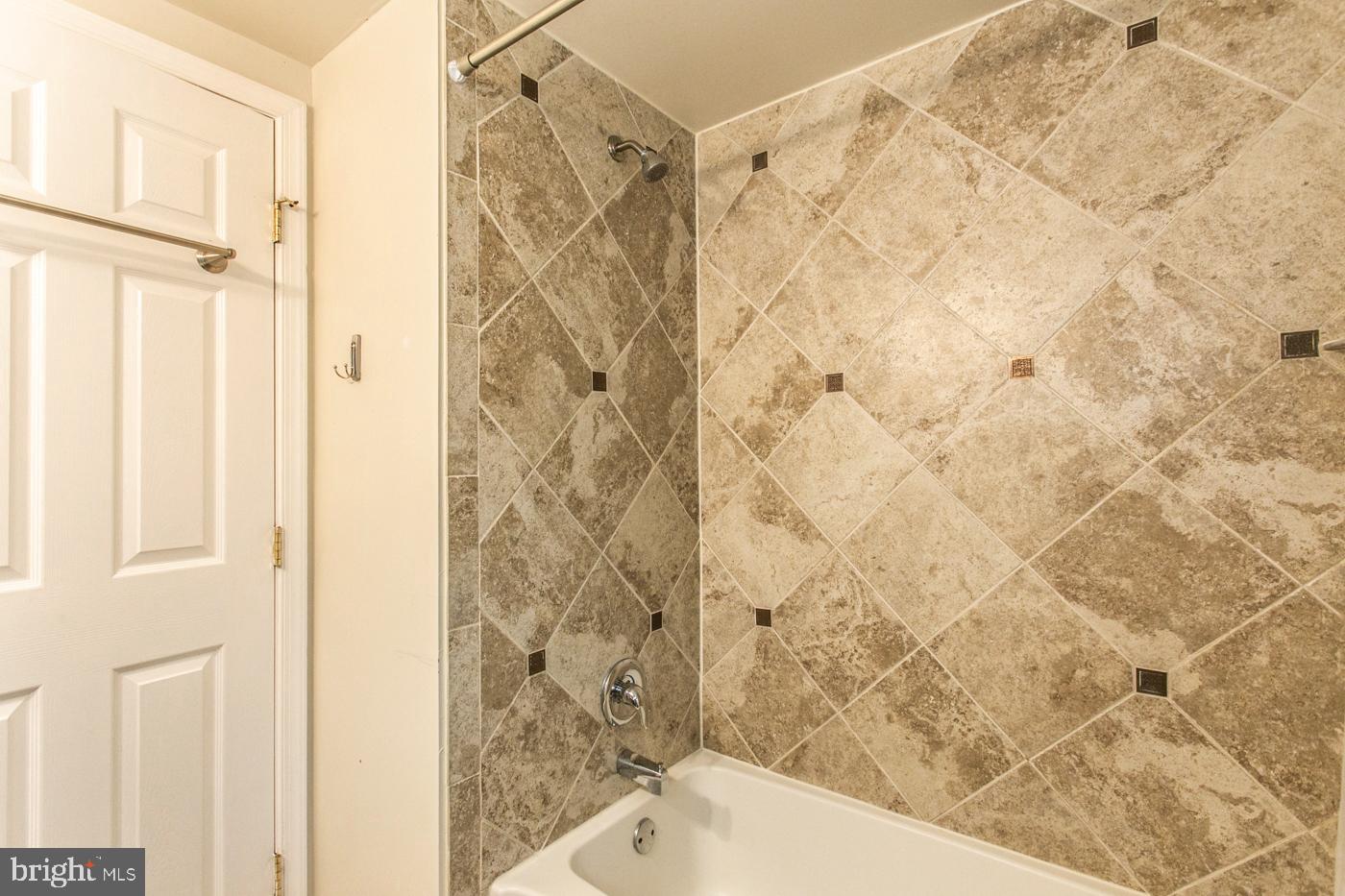 DEVONSHIRE - Residential Lease