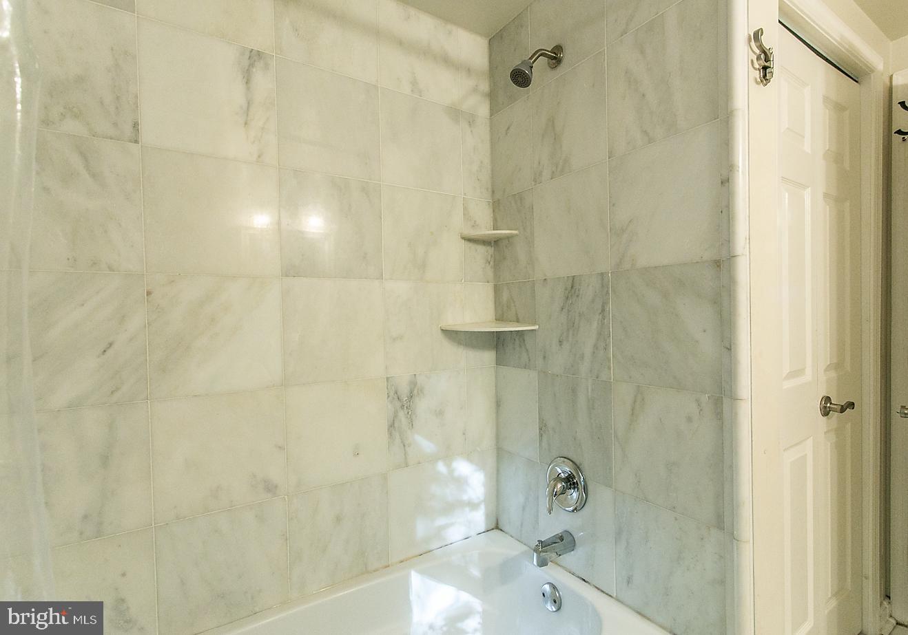 DEVONSHIRE - Residential Lease